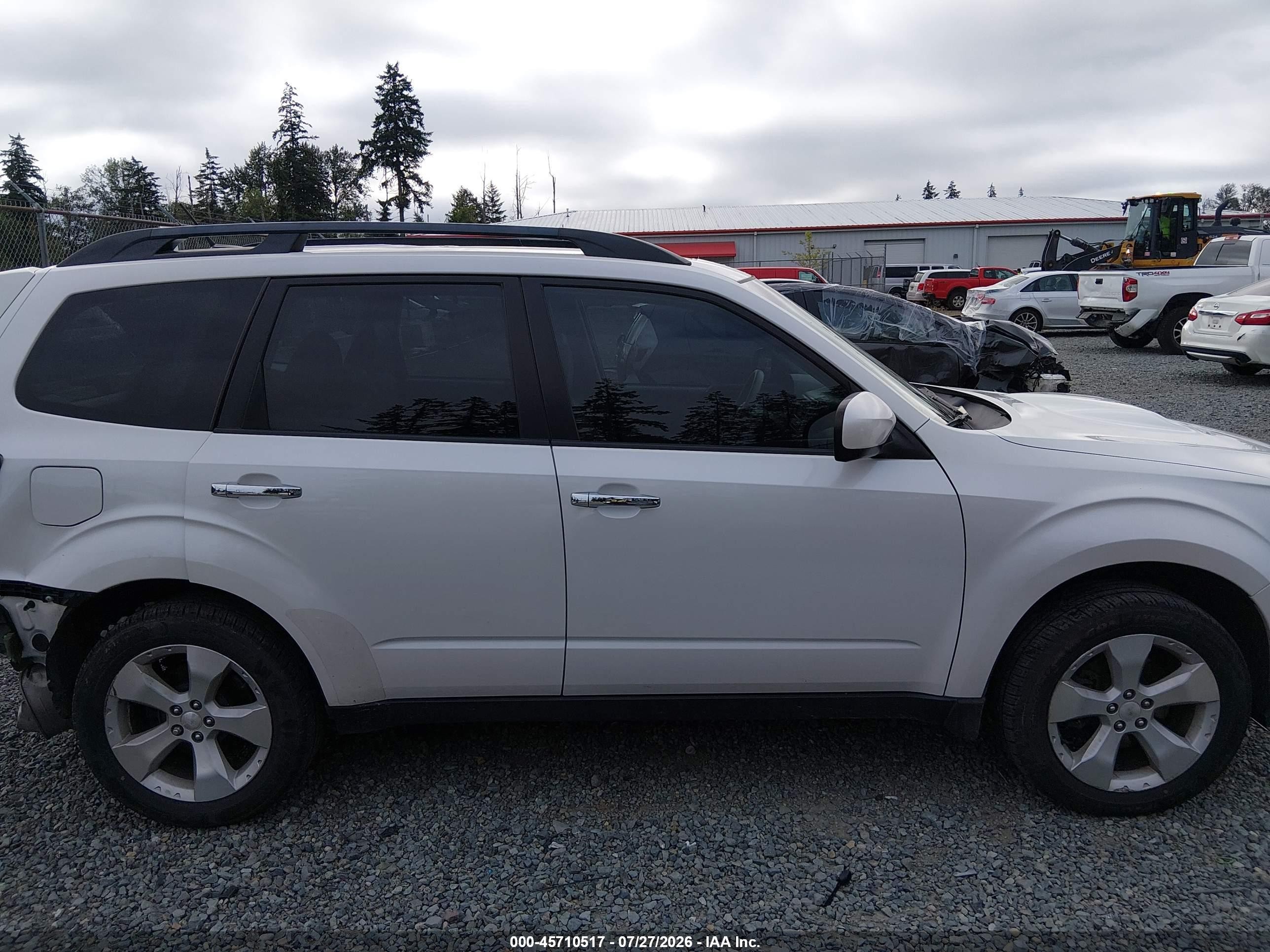 2011 Subaru Forester 2.5xt Premium White vin: JF2SHGAC5BH729216