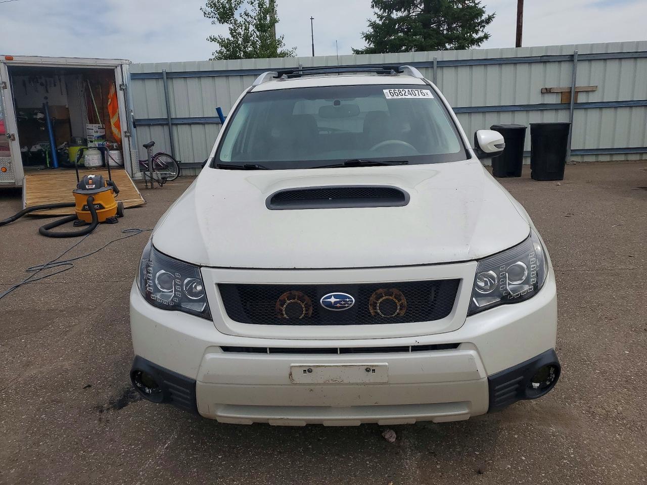 2013 Subaru Forester Touring White vin: JF2SHGGC1DH430929