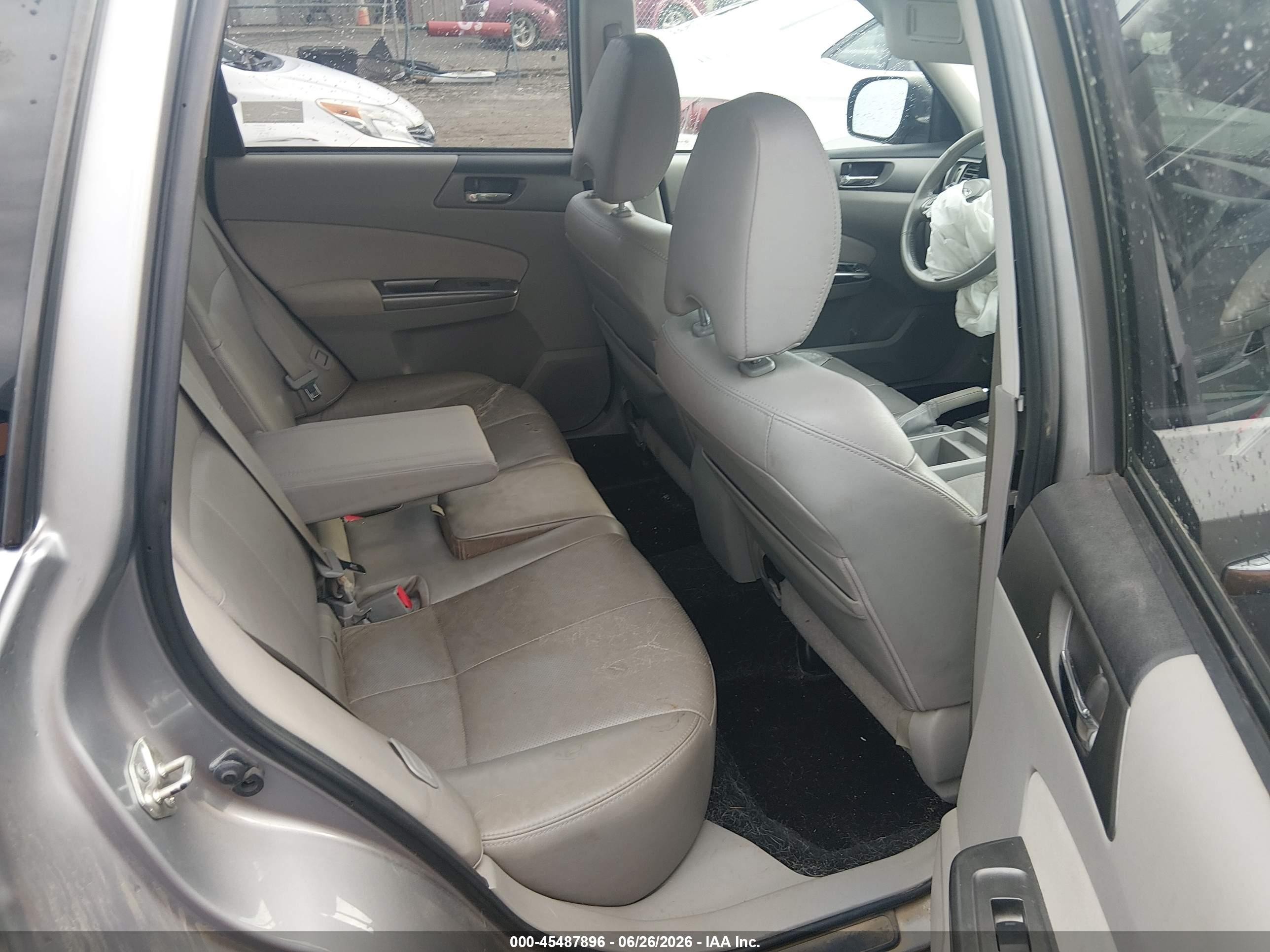 2011 Subaru Forester 2.5xt Touring Silver vin: JF2SHGGC2BH720643