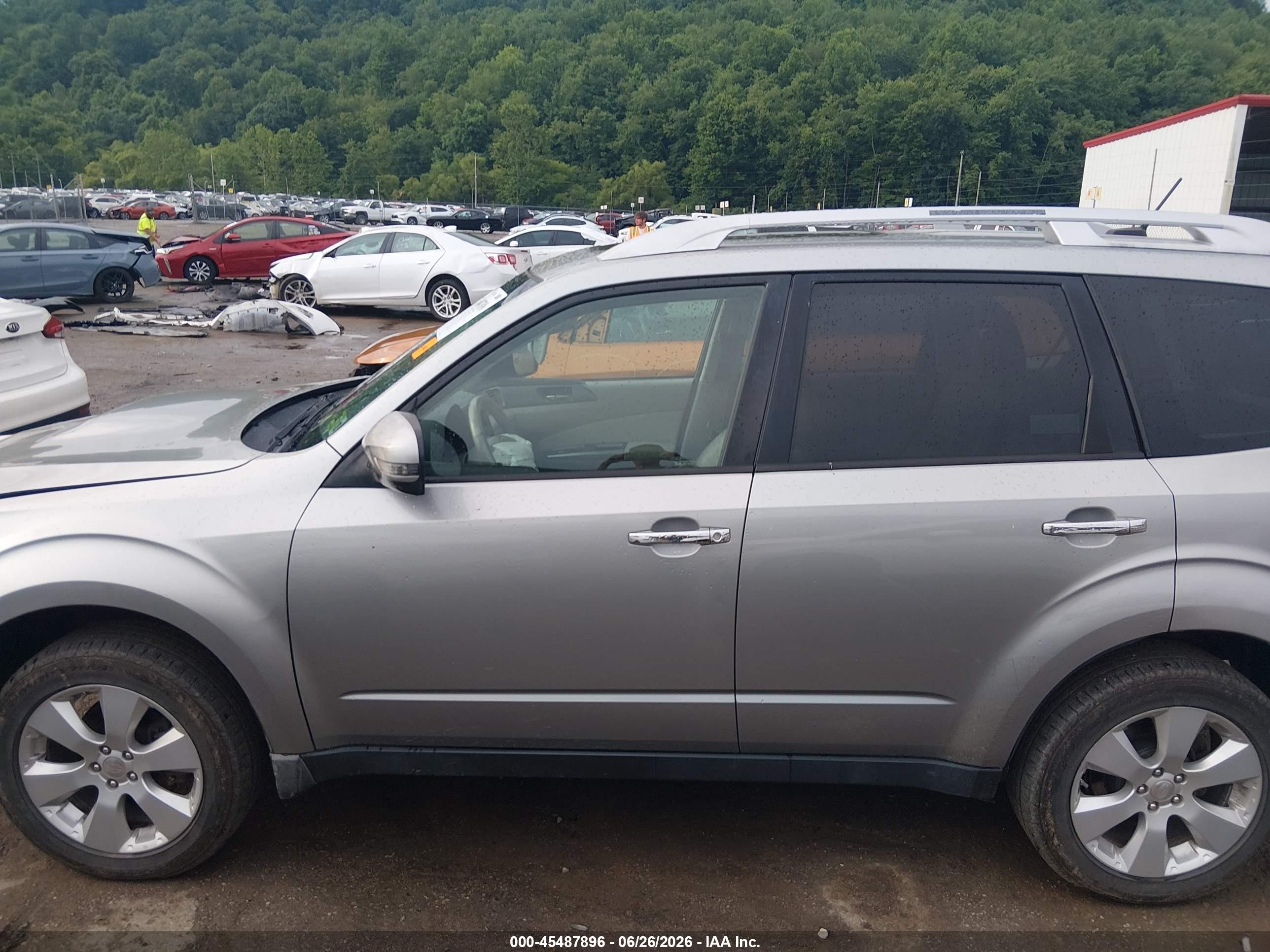 2011 Subaru Forester 2.5xt Touring Silver vin: JF2SHGGC2BH720643