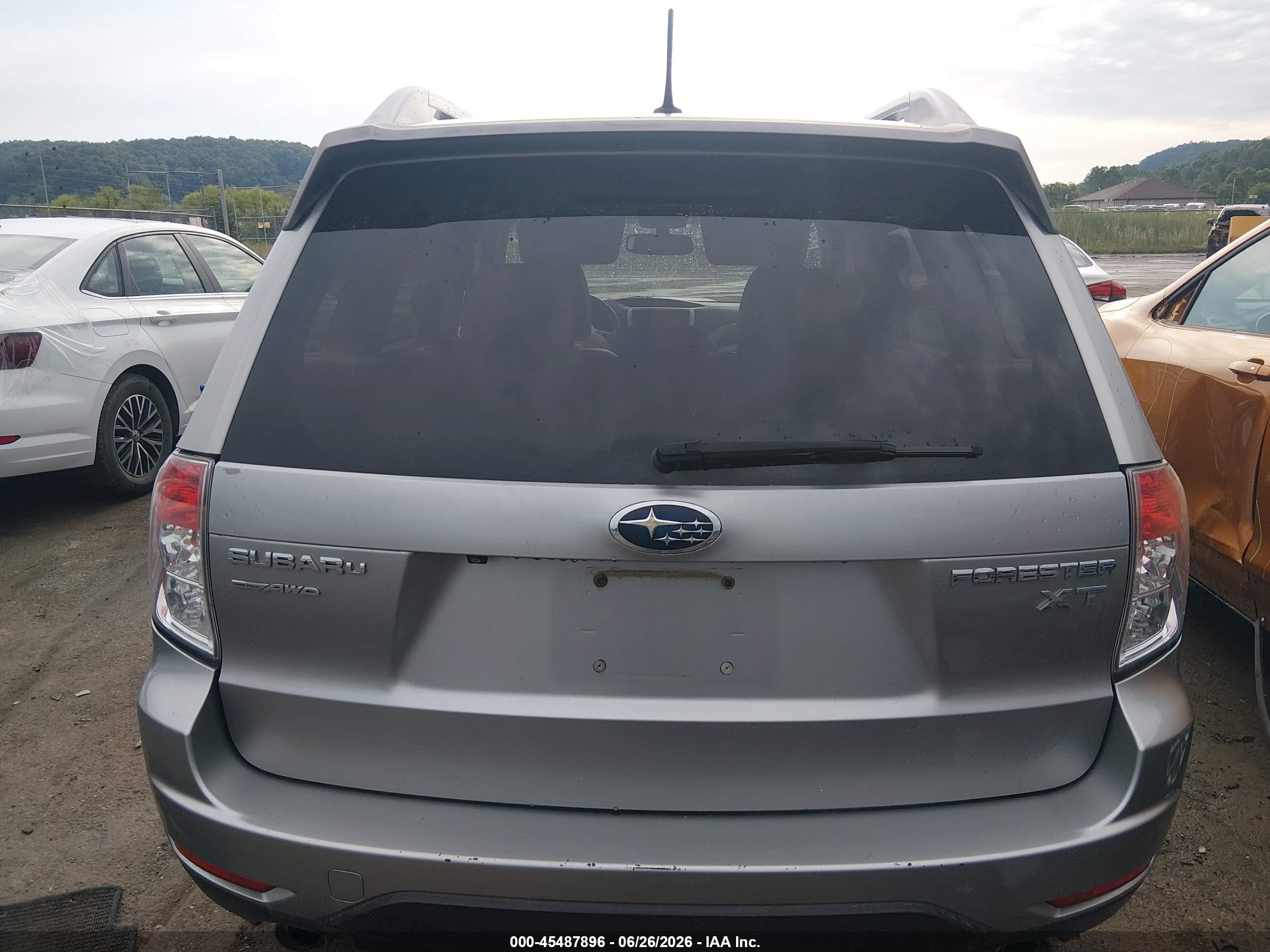 2011 Subaru Forester 2.5xt Touring Silver vin: JF2SHGGC2BH720643