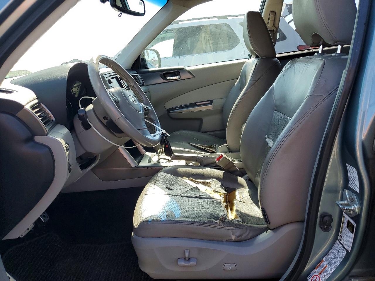 2011 Subaru Forester Touring Gray vin: JF2SHGGC4BH701088