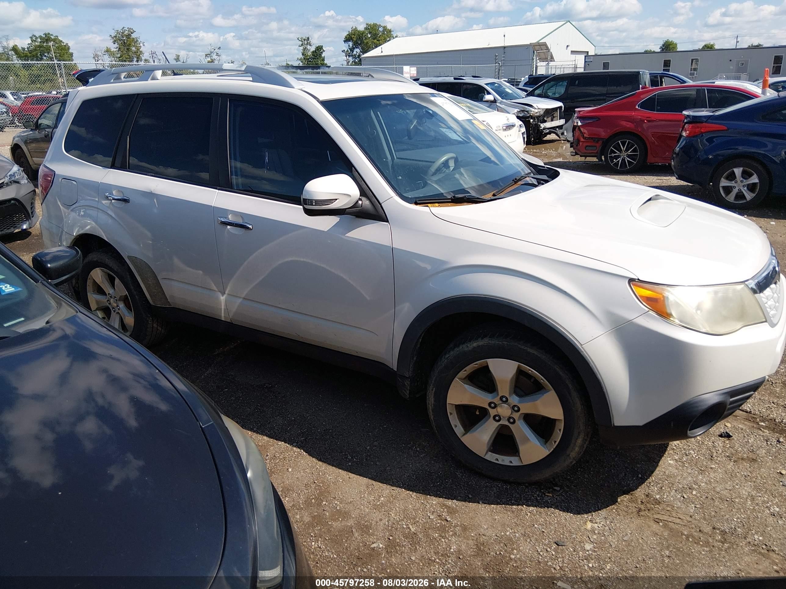 2011 Subaru Forester 2.5xt Touring Белый vin: JF2SHGGC7BH768798