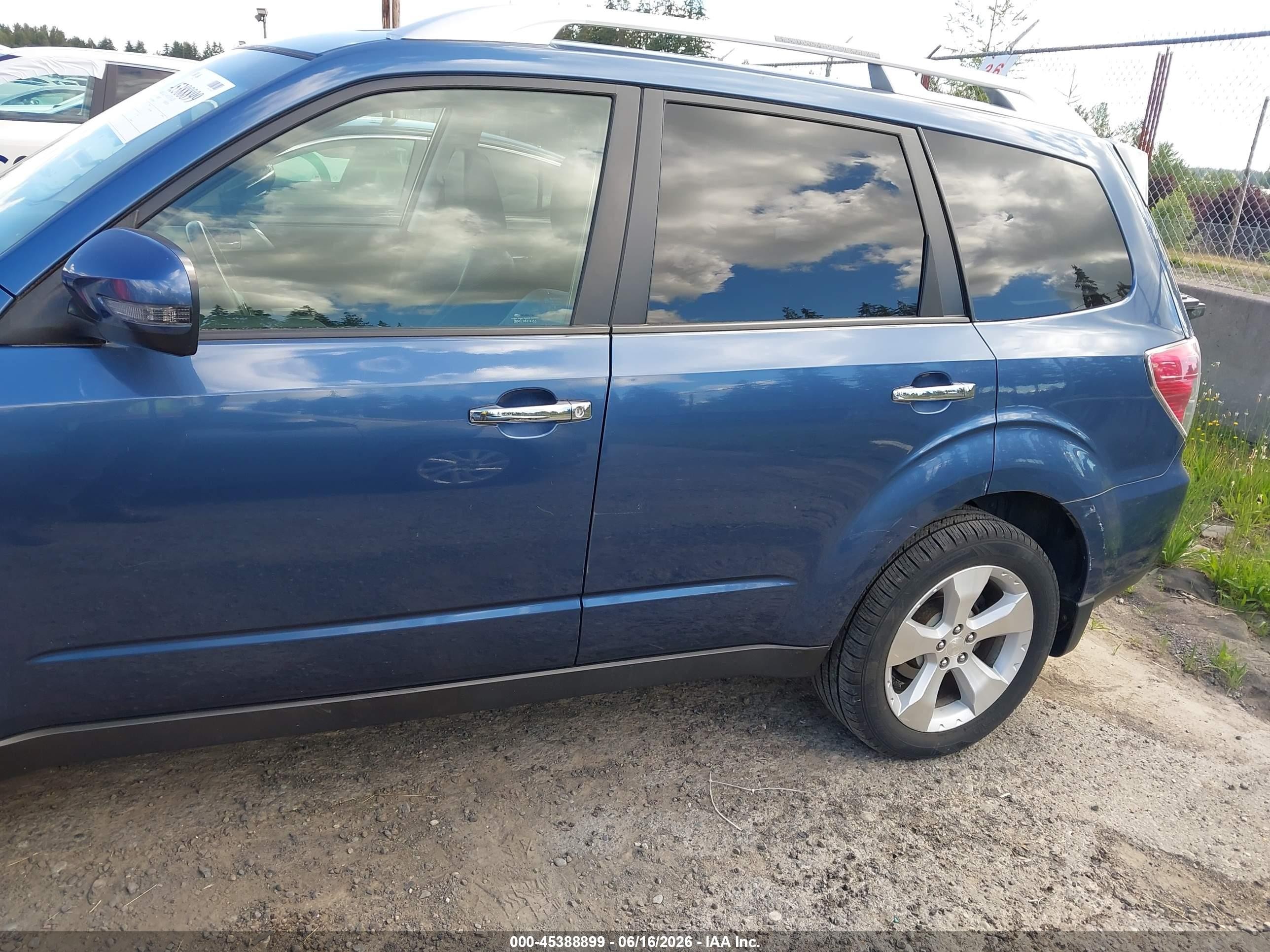 2012 Subaru Forester 2.5xt Touring Синий vin: JF2SHGGC8CH468379