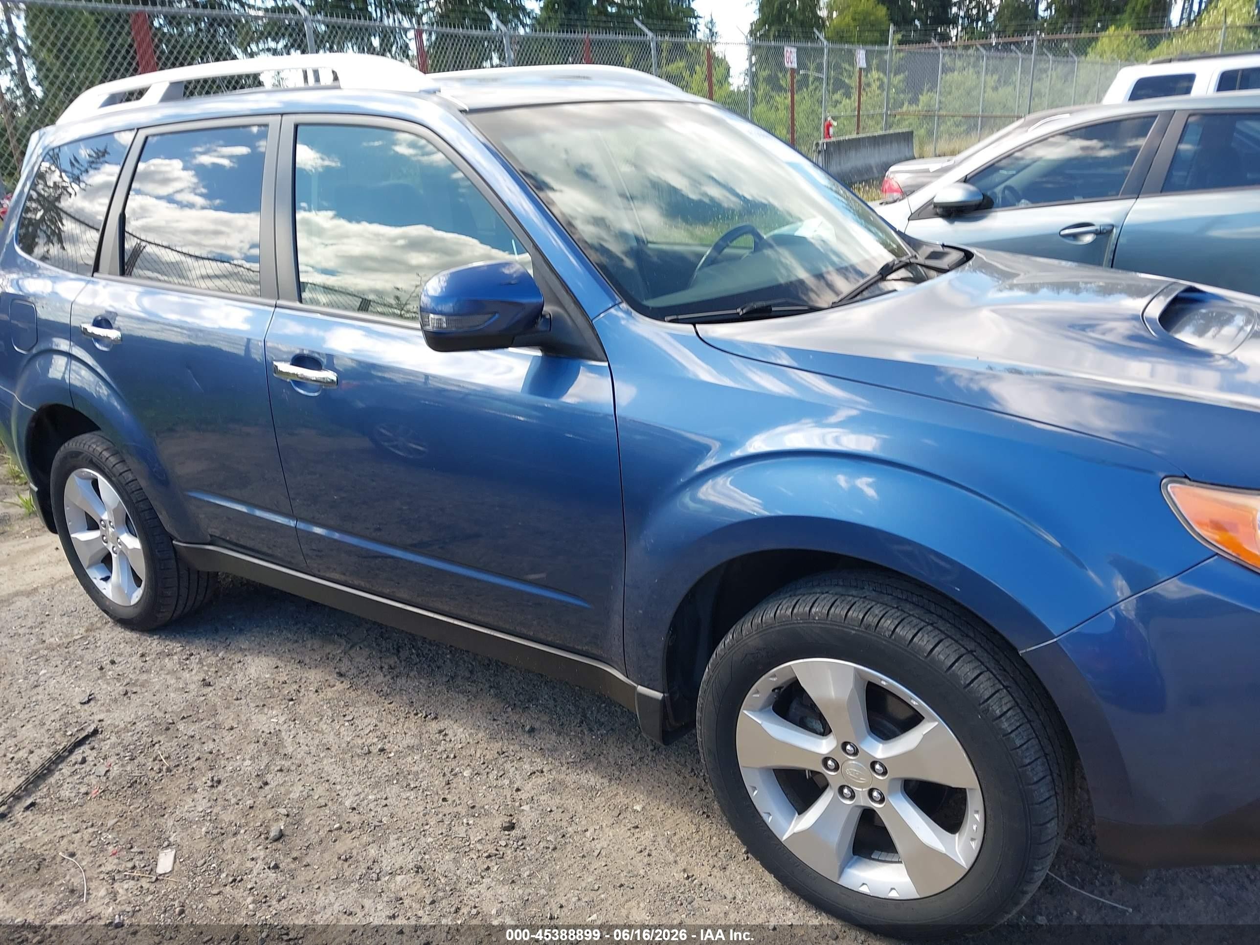 2012 Subaru Forester 2.5xt Touring Синий vin: JF2SHGGC8CH468379