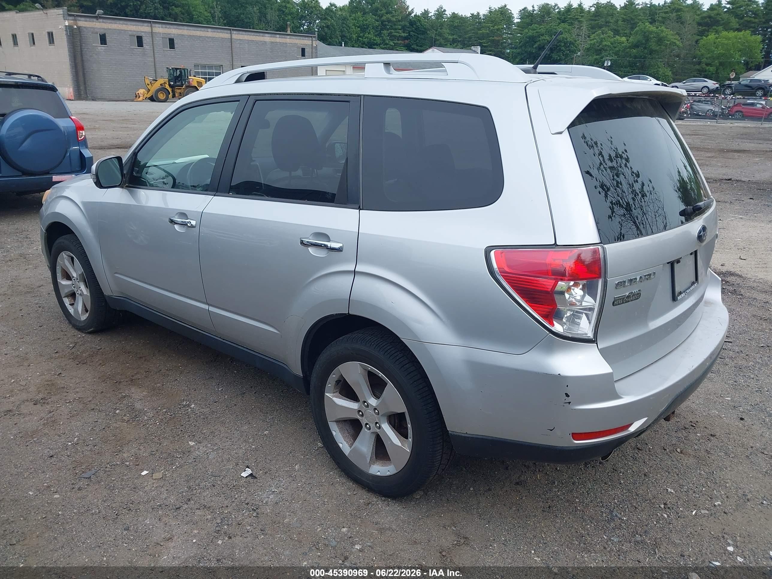 2011 Subaru Forester 2.5xt Touring Silver vin: JF2SHGGC9BH746009