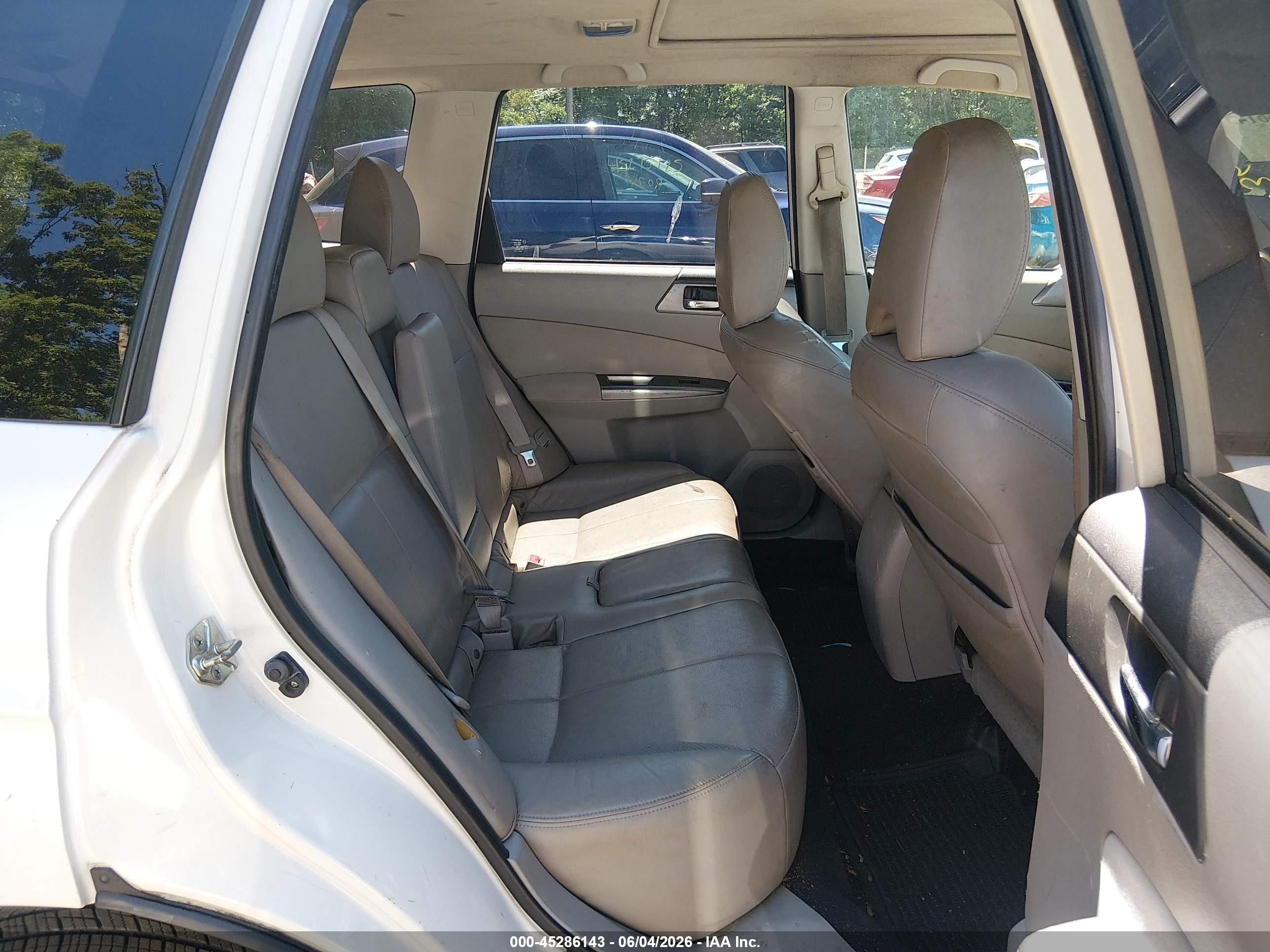 2012 Subaru Forester 2.5xt Touring White vin: JF2SHGHC0CH464244