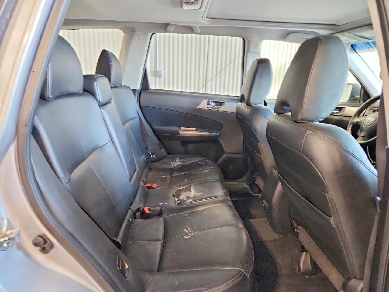 2013 Subaru Forester Touring Silver vin: JF2SHGHC3DH413290