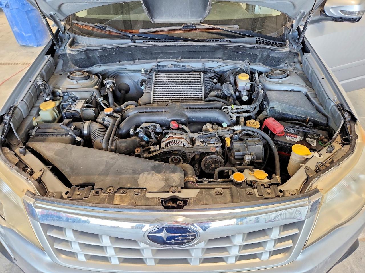 2013 Subaru Forester Touring Silver vin: JF2SHGHC3DH413290