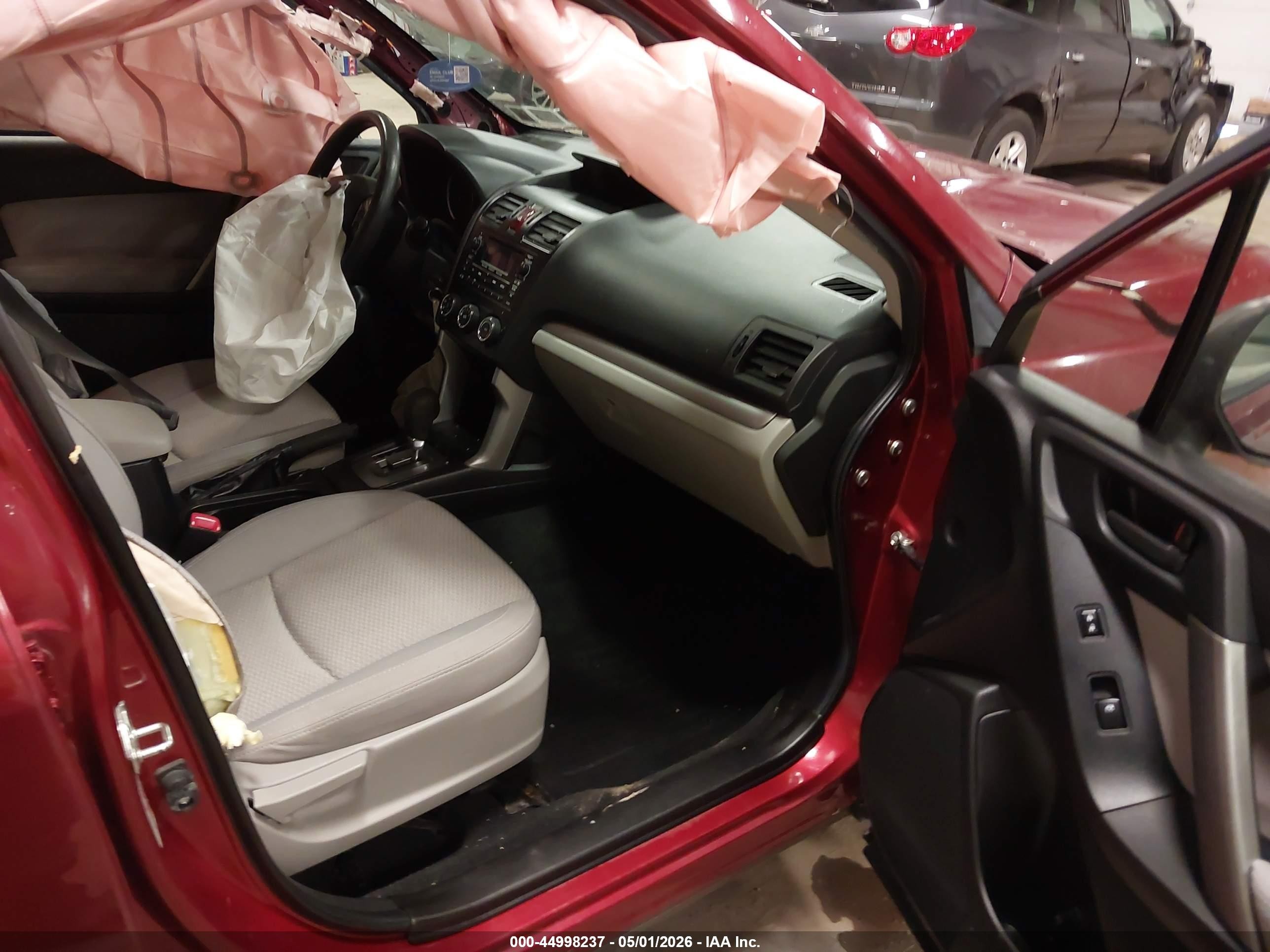 2014 Subaru Forester 2.5i Red vin: JF2SJAAC0EH445921
