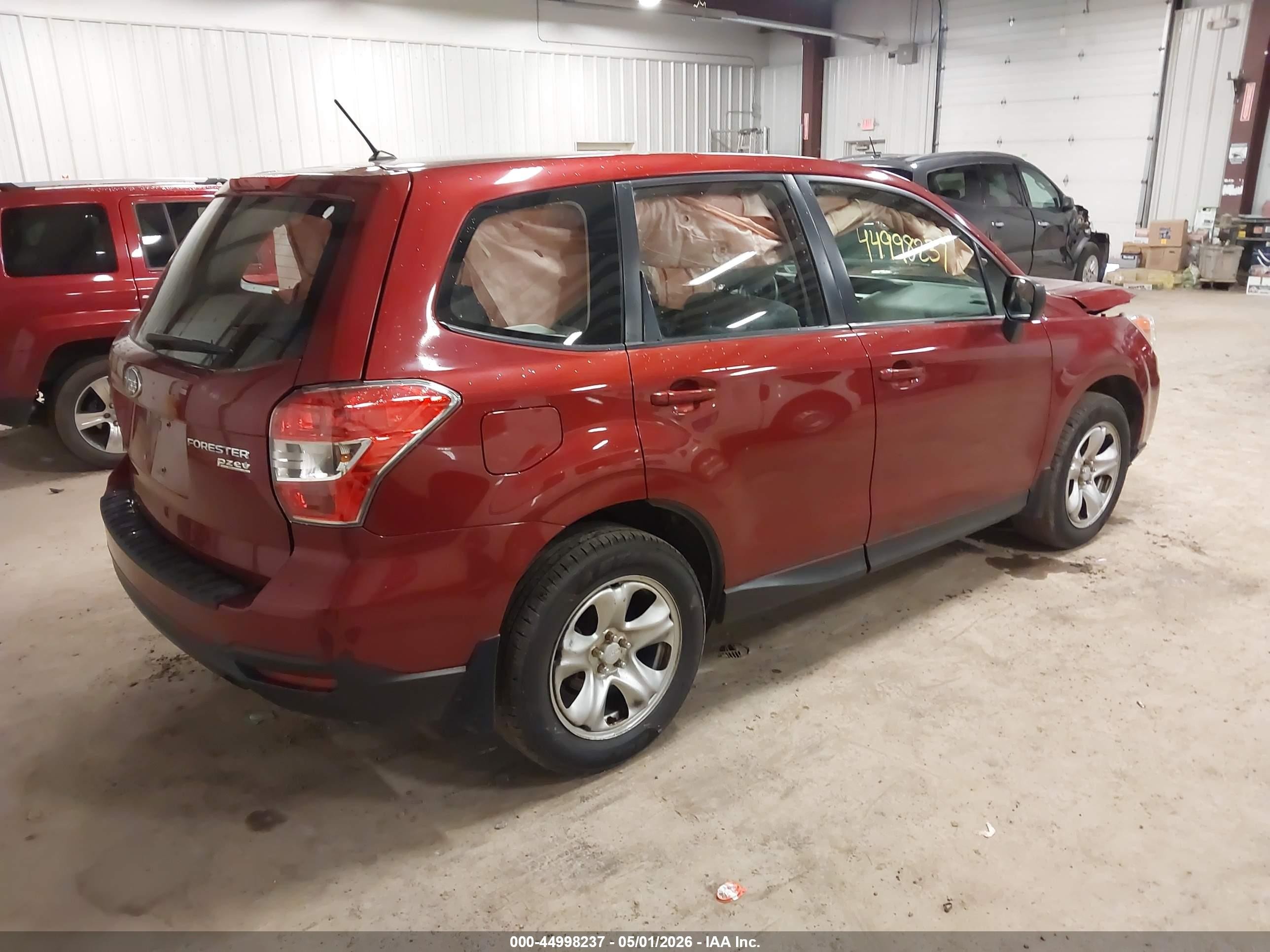 2014 Subaru Forester 2.5i Red vin: JF2SJAAC0EH445921