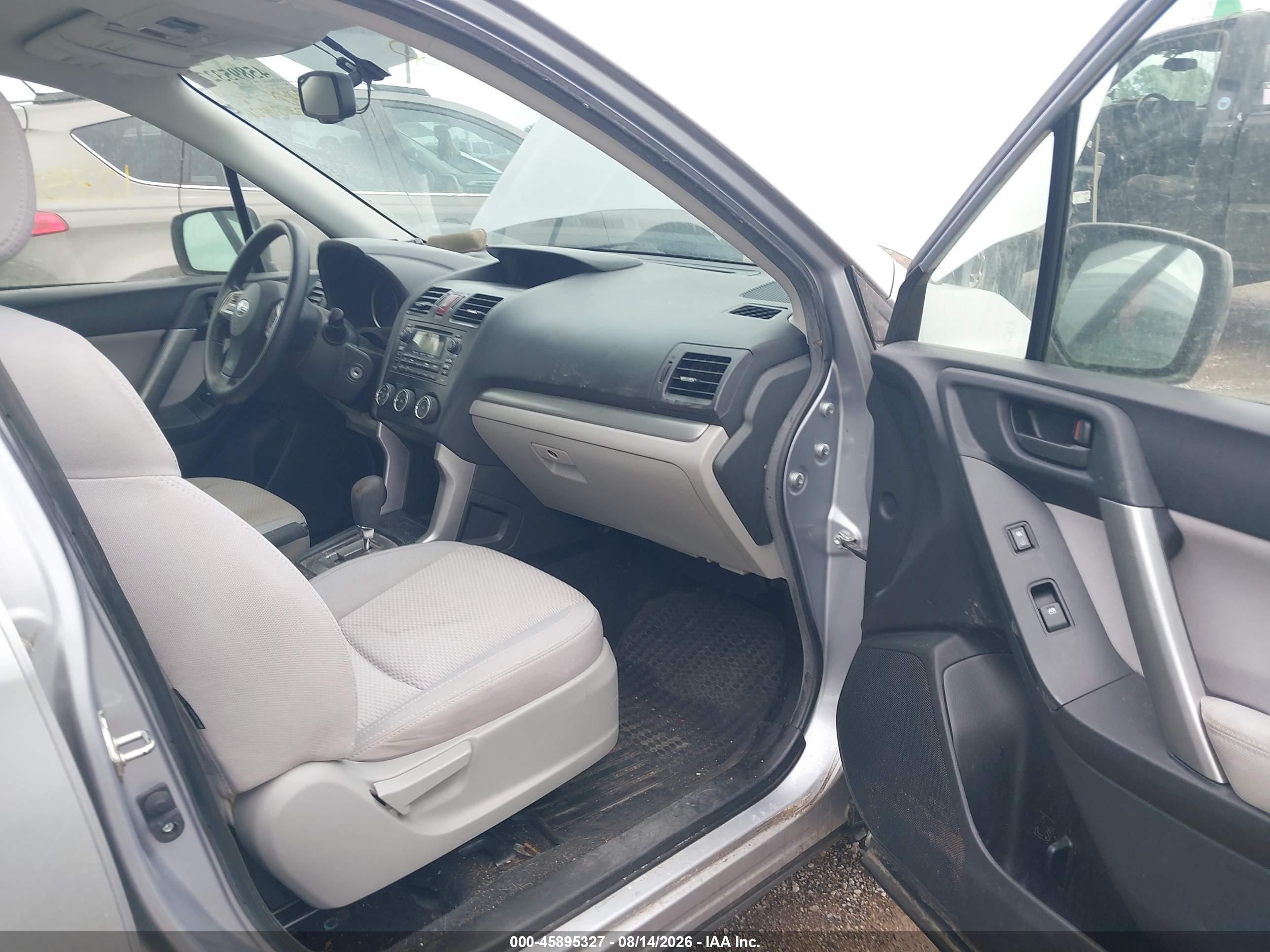 2014 Subaru Forester 2.5i Silver vin: JF2SJAAC0EH451539