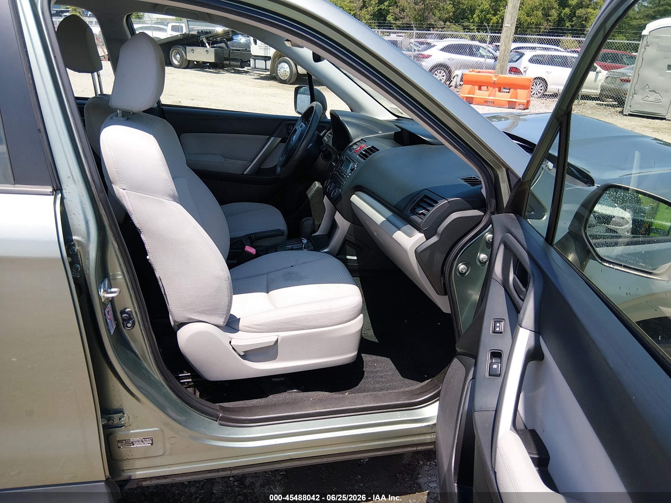 2014 Subaru Forester 2.5i Green vin: JF2SJAAC0EH470785