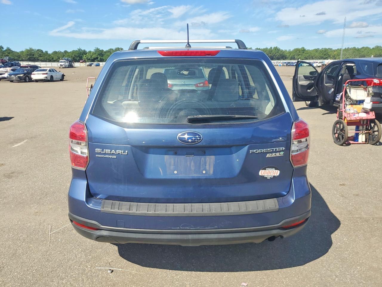 2014 Subaru Forester 2.5i Blue vin: JF2SJAAC0EH495217