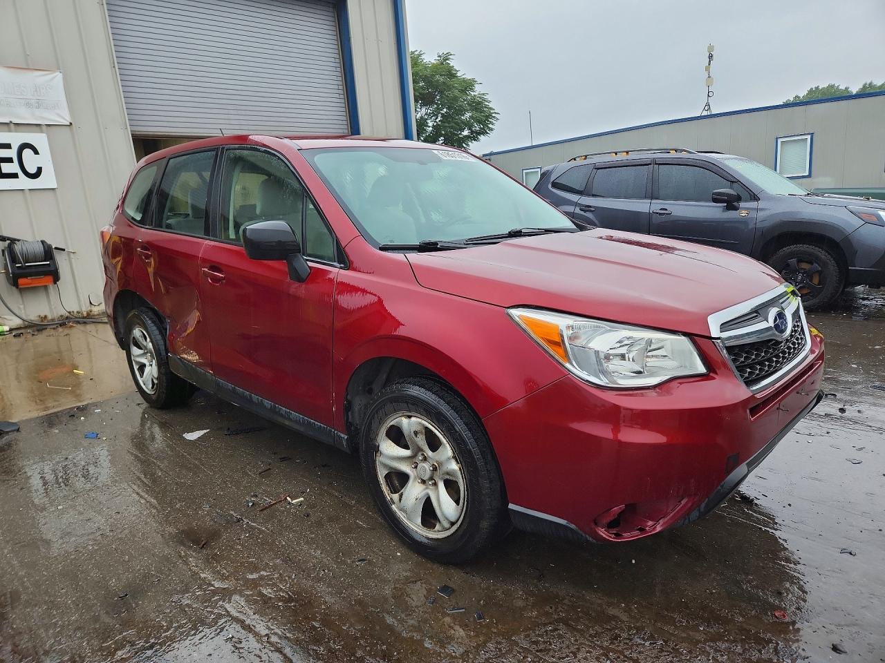 2014 Subaru Forester 2.5i Red vin: JF2SJAAC0EH507575