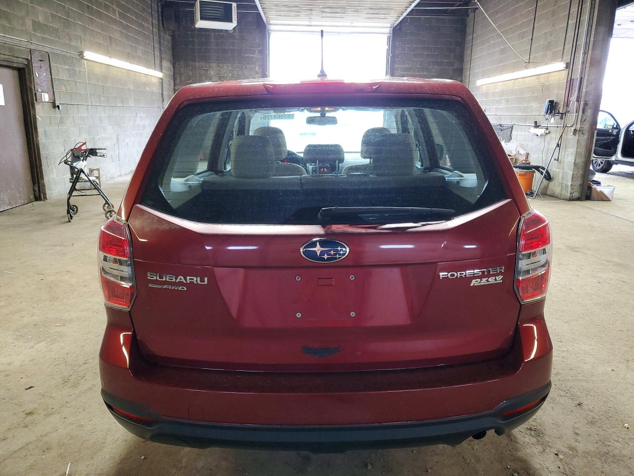 2014 Subaru Forester 2.5i Burgundy vin: JF2SJAAC0EH509519