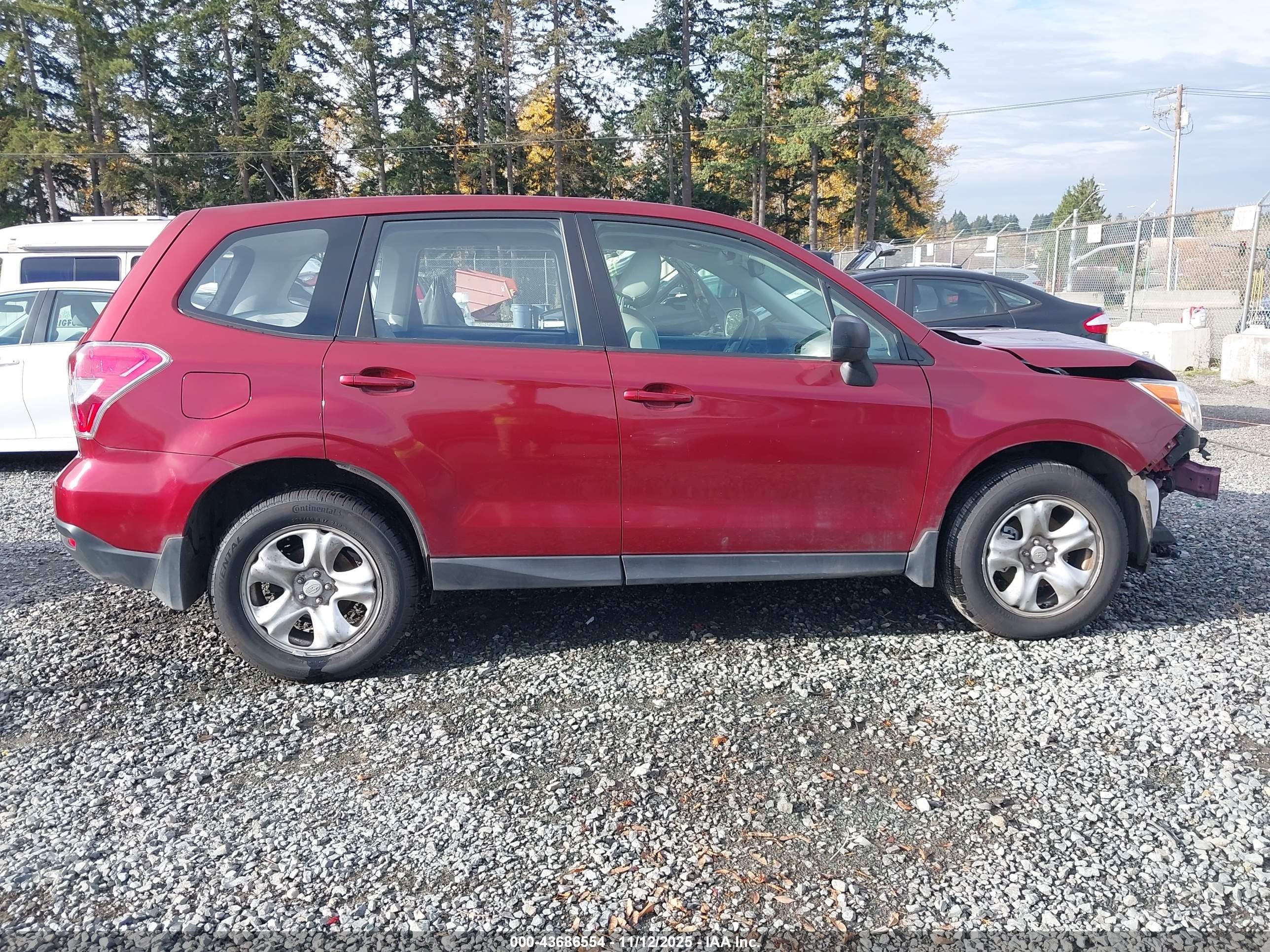 2014 Subaru Forester 2.5i Красный vin: JF2SJAAC0EH526594