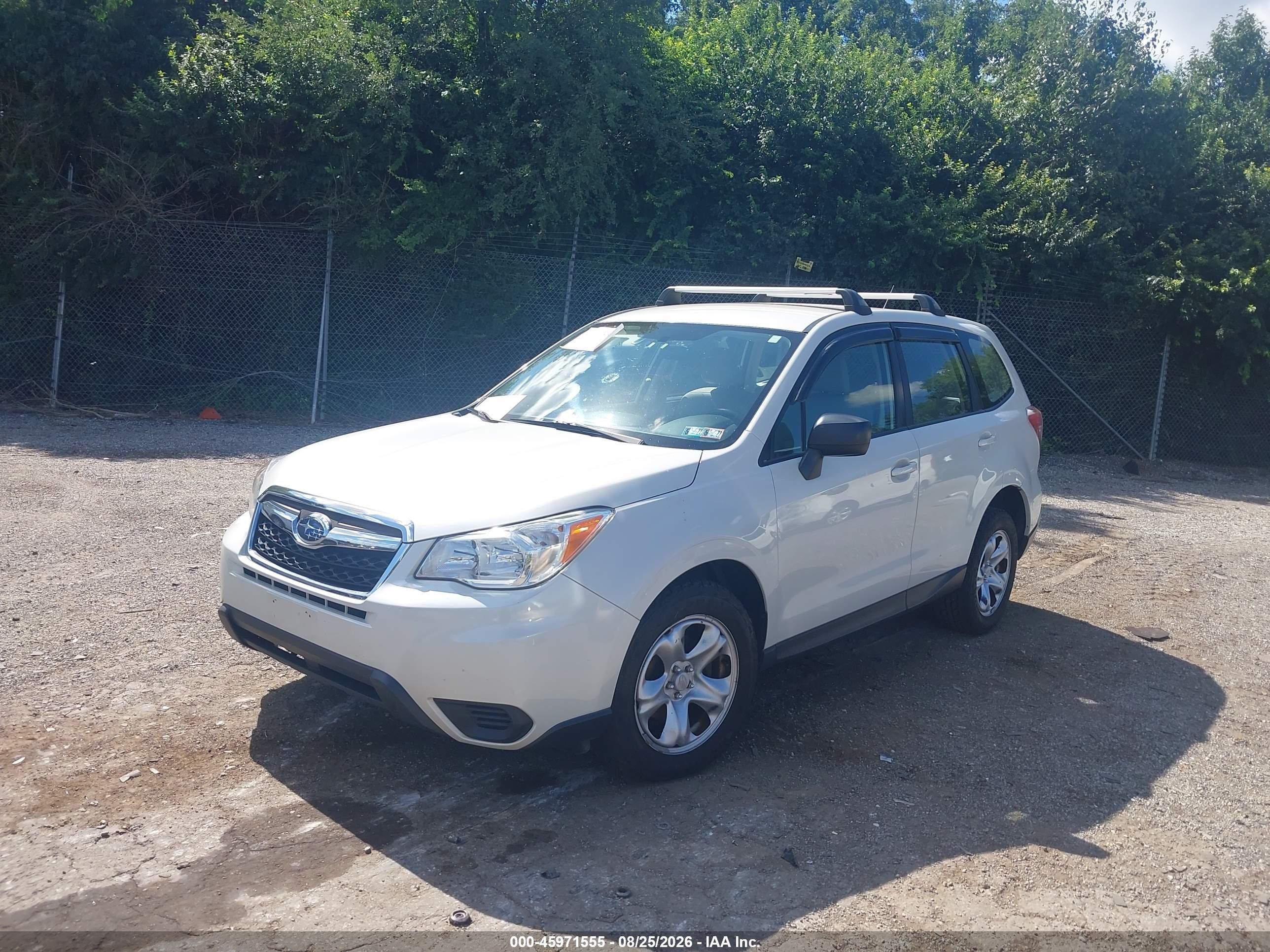 2015 Subaru Forester 2.5i White vin: JF2SJAAC0FH824953