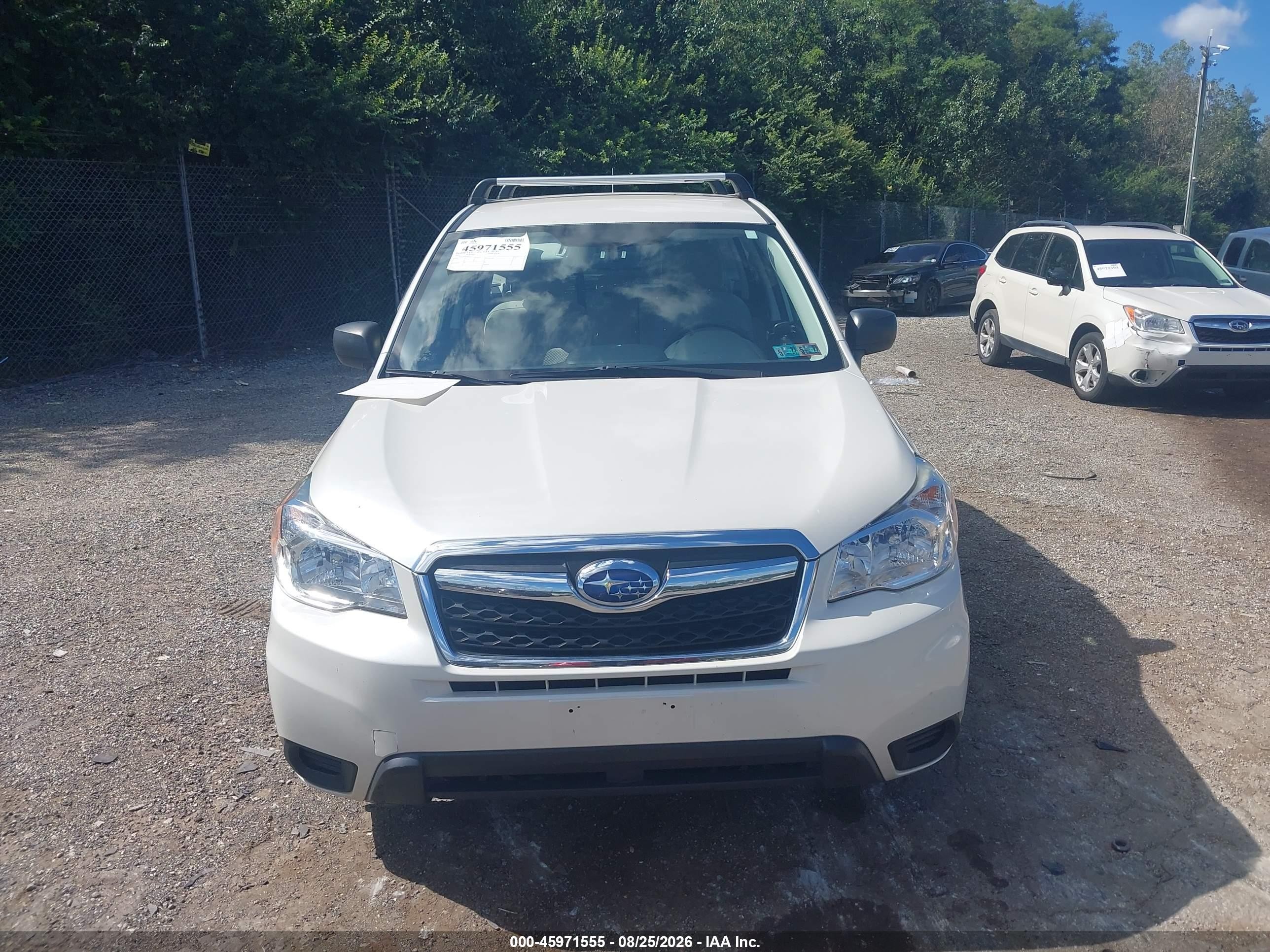 2015 Subaru Forester 2.5i White vin: JF2SJAAC0FH824953