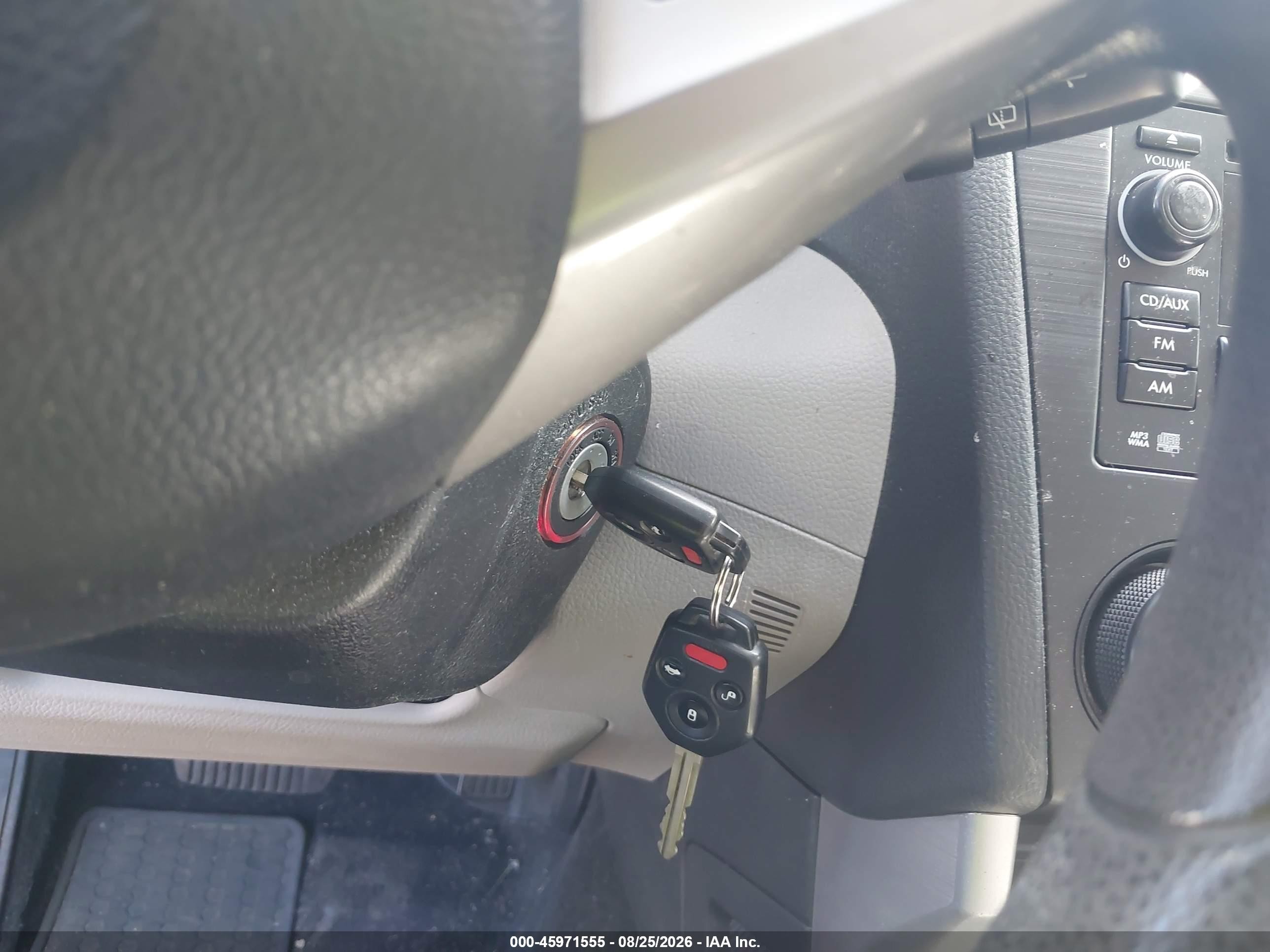2015 Subaru Forester 2.5i White vin: JF2SJAAC0FH824953