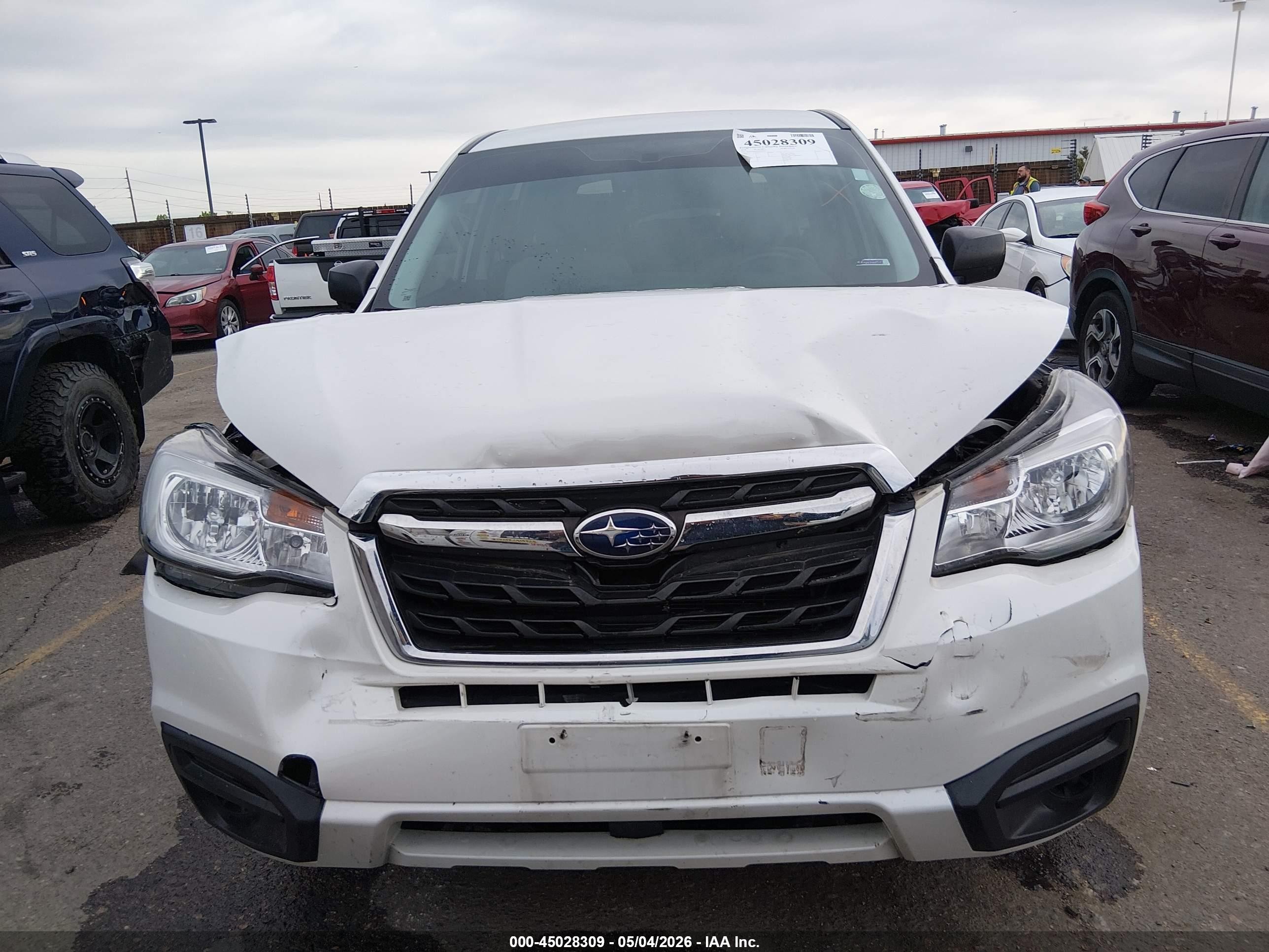 2018 Subaru Forester 2.5i White vin: JF2SJAAC0JH430507