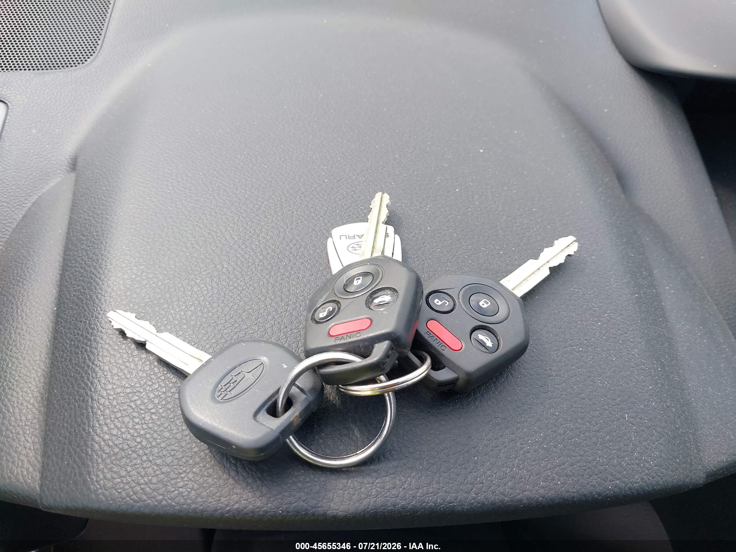 2014 Subaru Forester 2.5i Silver vin: JF2SJAAC1EH418985