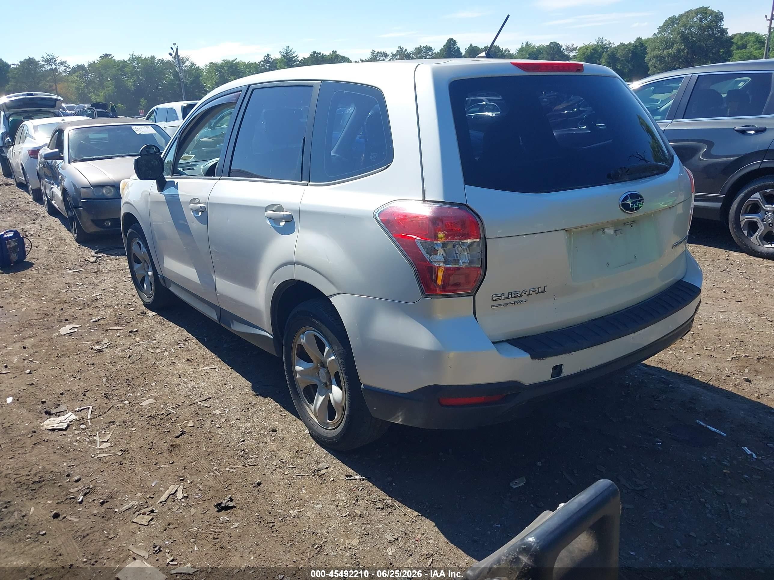 2014 Subaru Forester 2.5i White vin: JF2SJAAC1EH464171