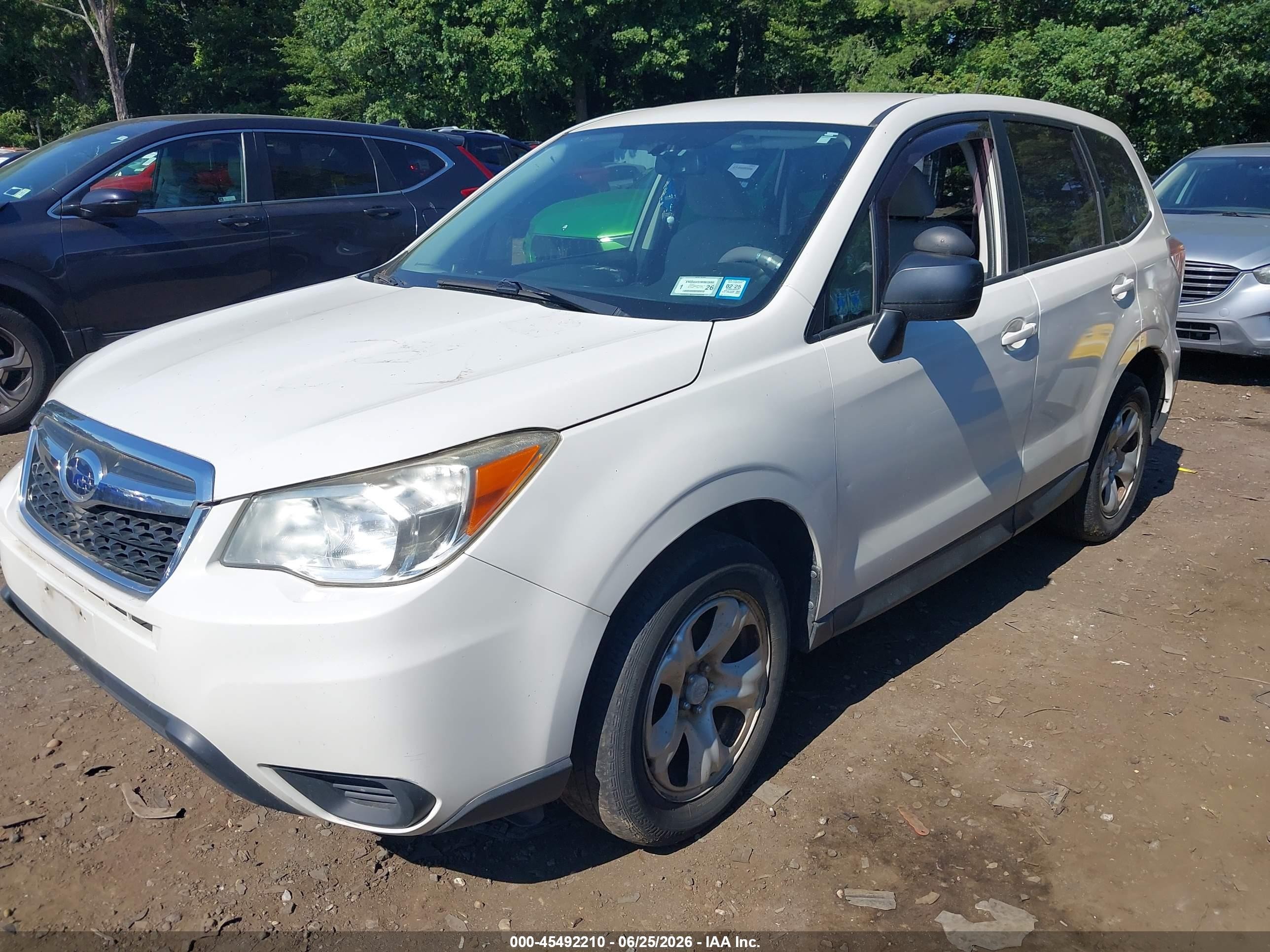 2014 Subaru Forester 2.5i White vin: JF2SJAAC1EH464171