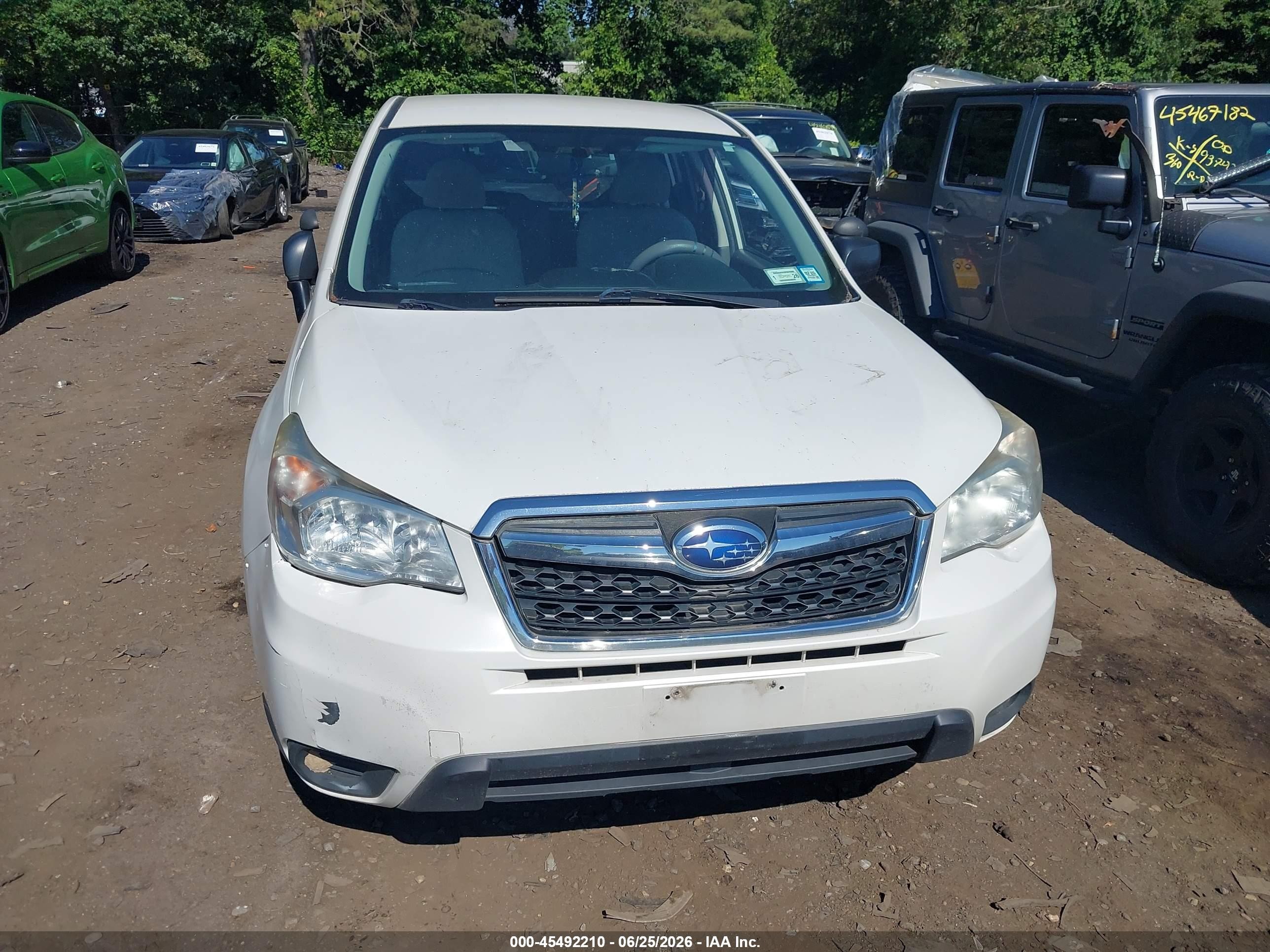 2014 Subaru Forester 2.5i White vin: JF2SJAAC1EH464171