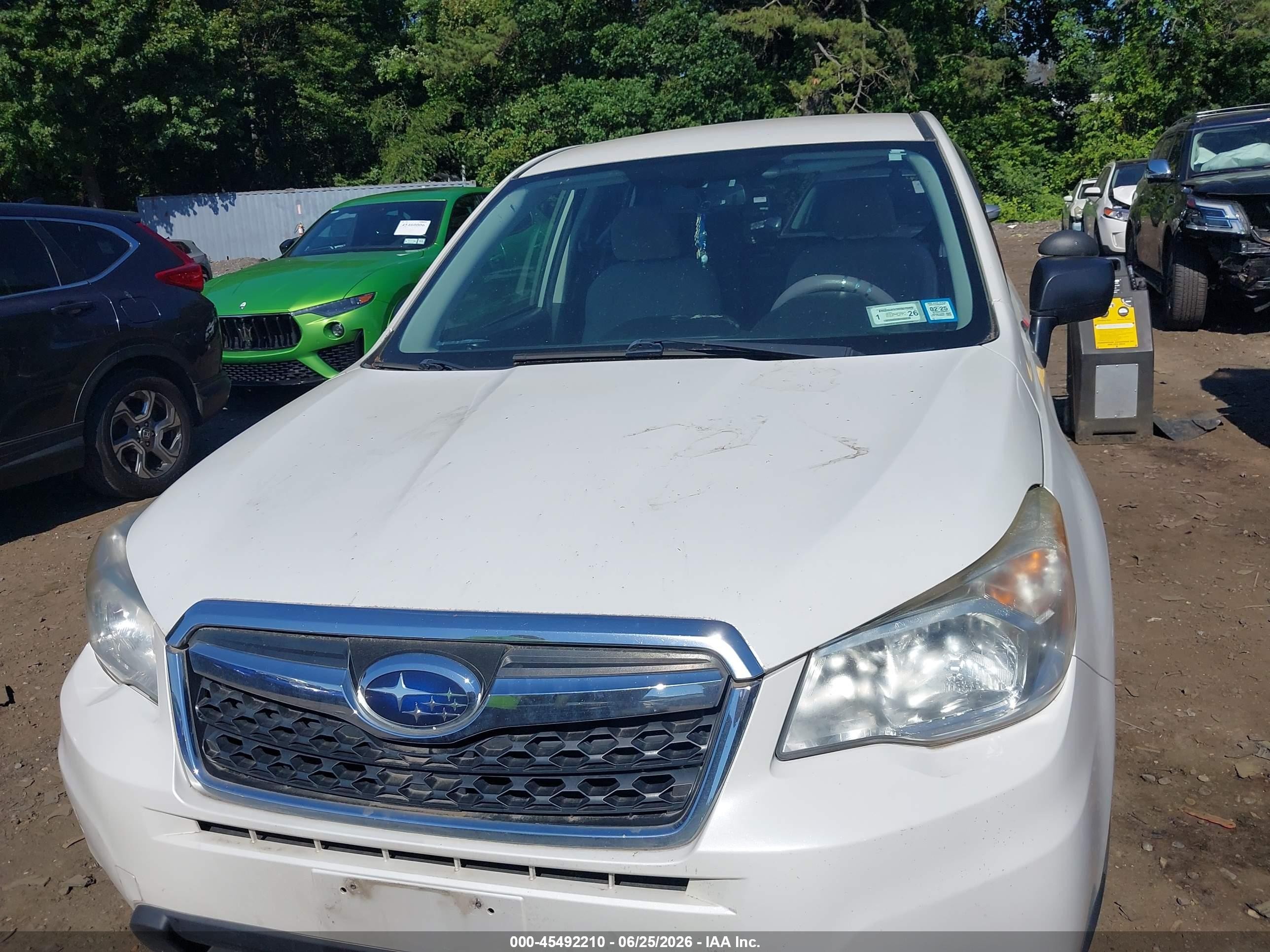2014 Subaru Forester 2.5i White vin: JF2SJAAC1EH464171