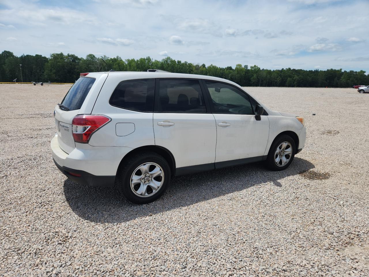 2014 Subaru Forester 2.5i White vin: JF2SJAAC1EH470908