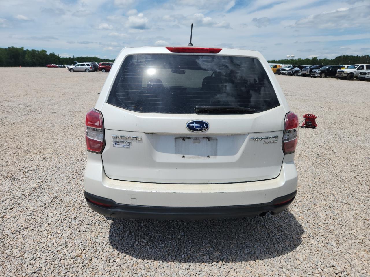 2014 Subaru Forester 2.5i White vin: JF2SJAAC1EH470908