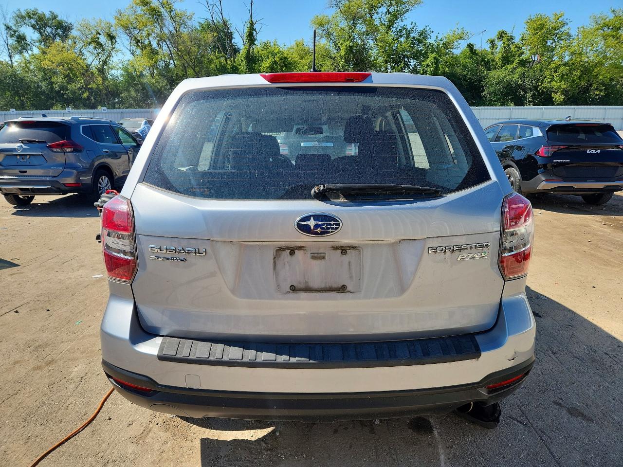 2014 Subaru Forester 2.5i Серебряный vin: JF2SJAAC1EH480323