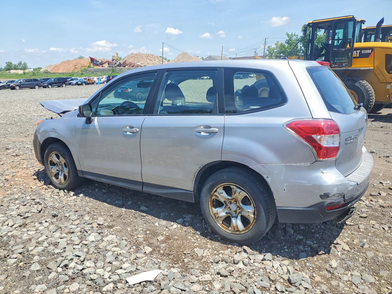 2014 Subaru Forester 2.5i Silver vin: JF2SJAAC2EH411995