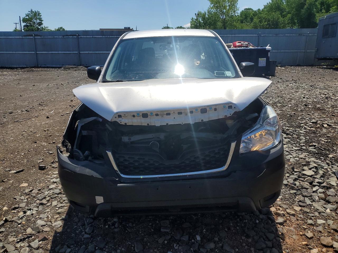 2014 Subaru Forester 2.5i Silver vin: JF2SJAAC2EH411995