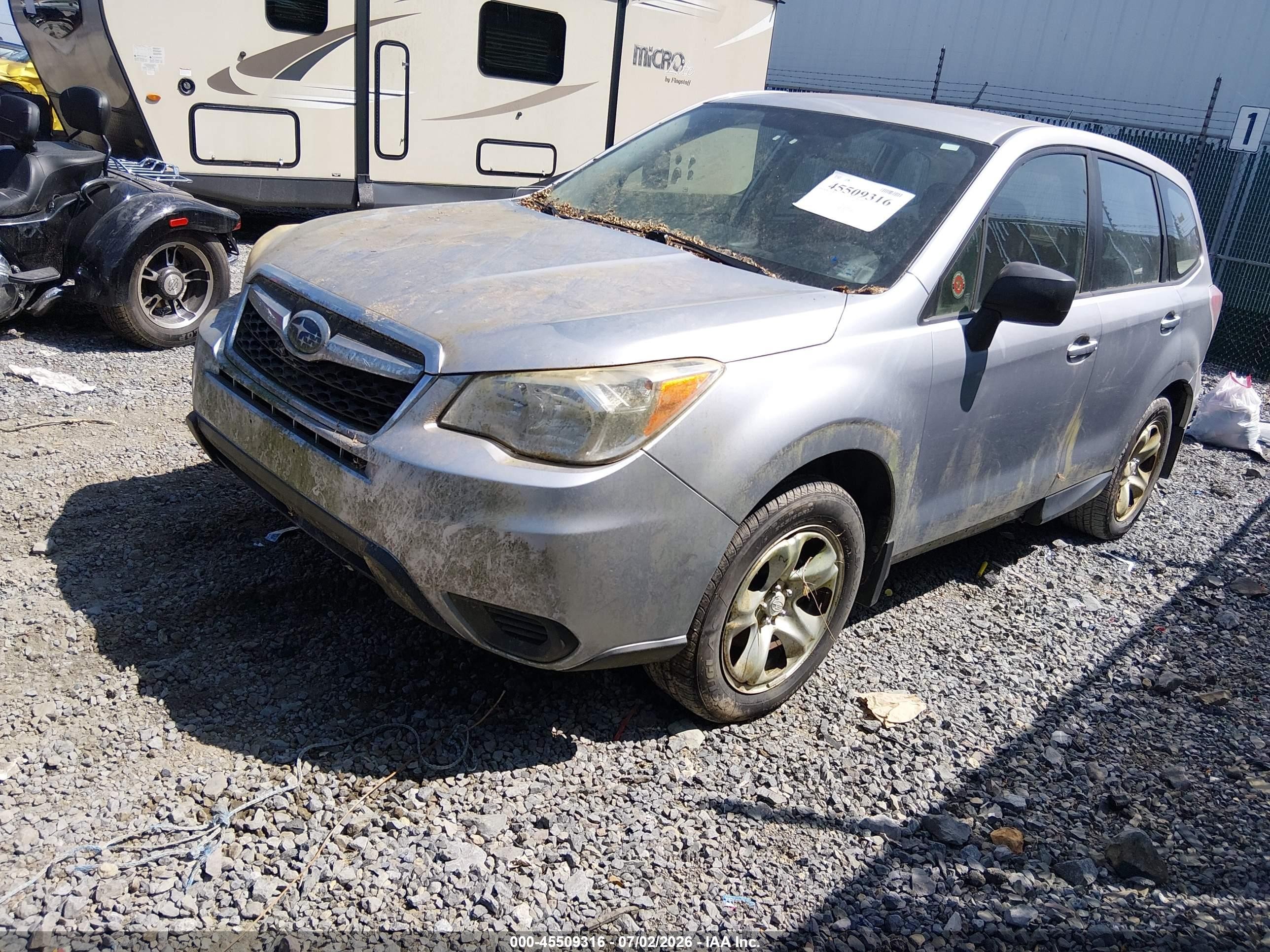 2014 Subaru Forester 2.5i Серебряный vin: JF2SJAAC2EH412497