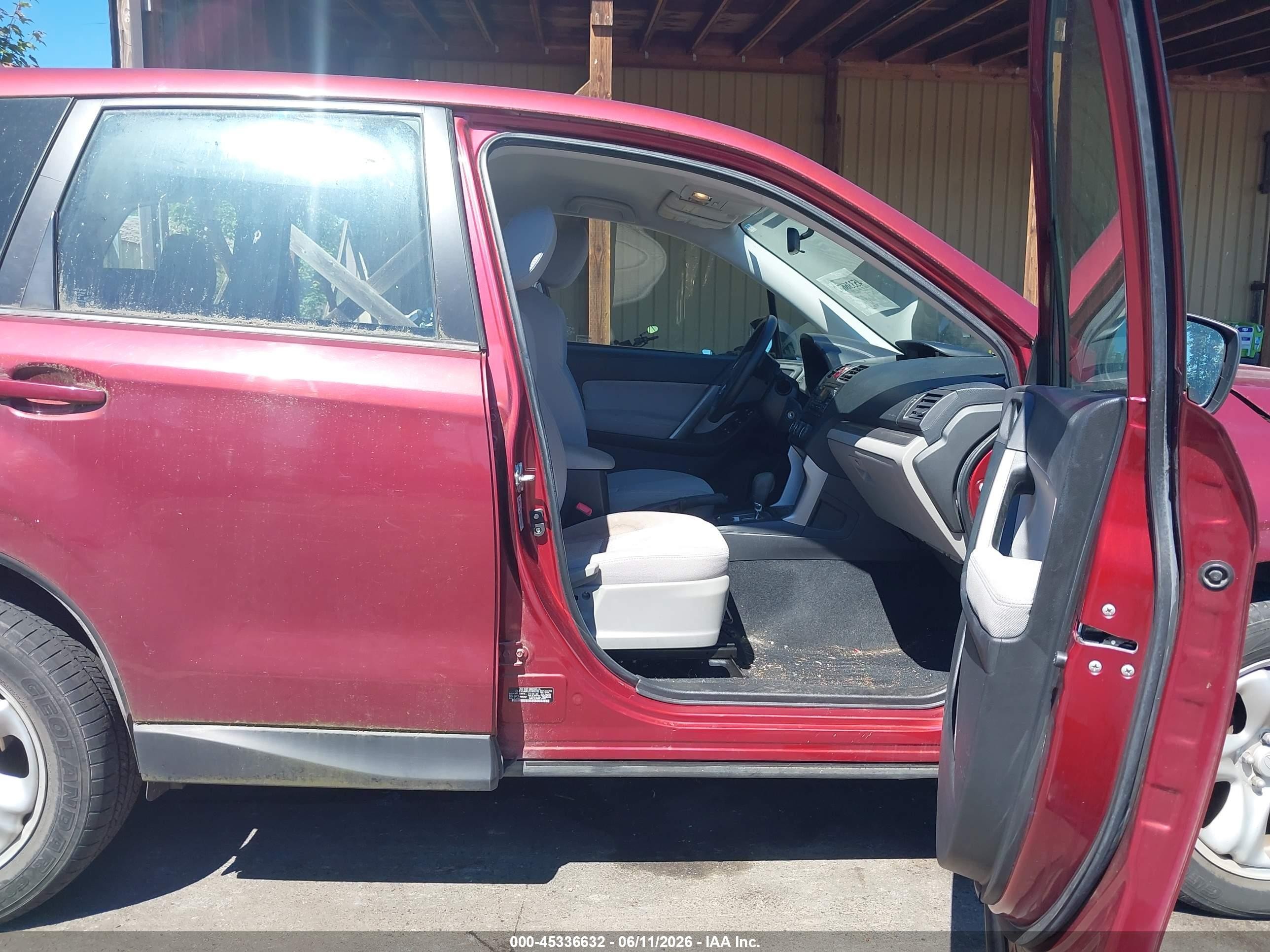2014 Subaru Forester 2.5i Red vin: JF2SJAAC2EH486180
