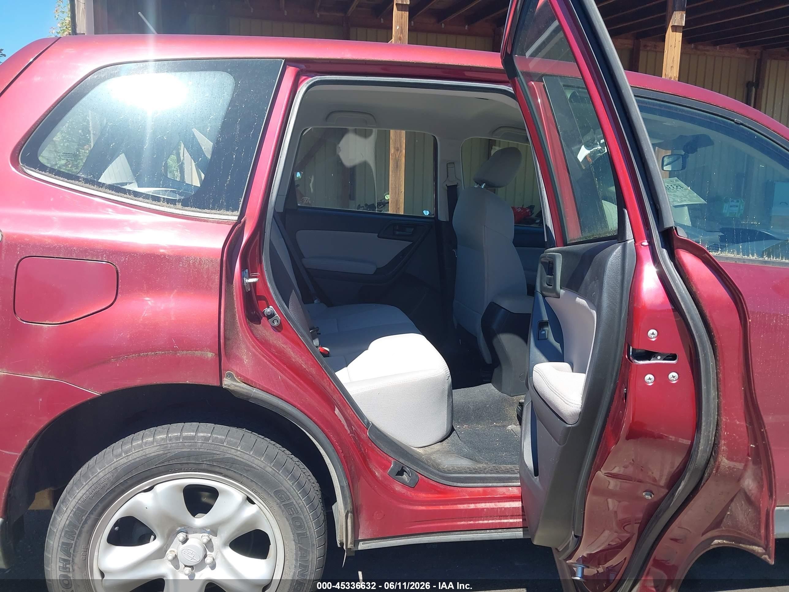2014 Subaru Forester 2.5i Red vin: JF2SJAAC2EH486180