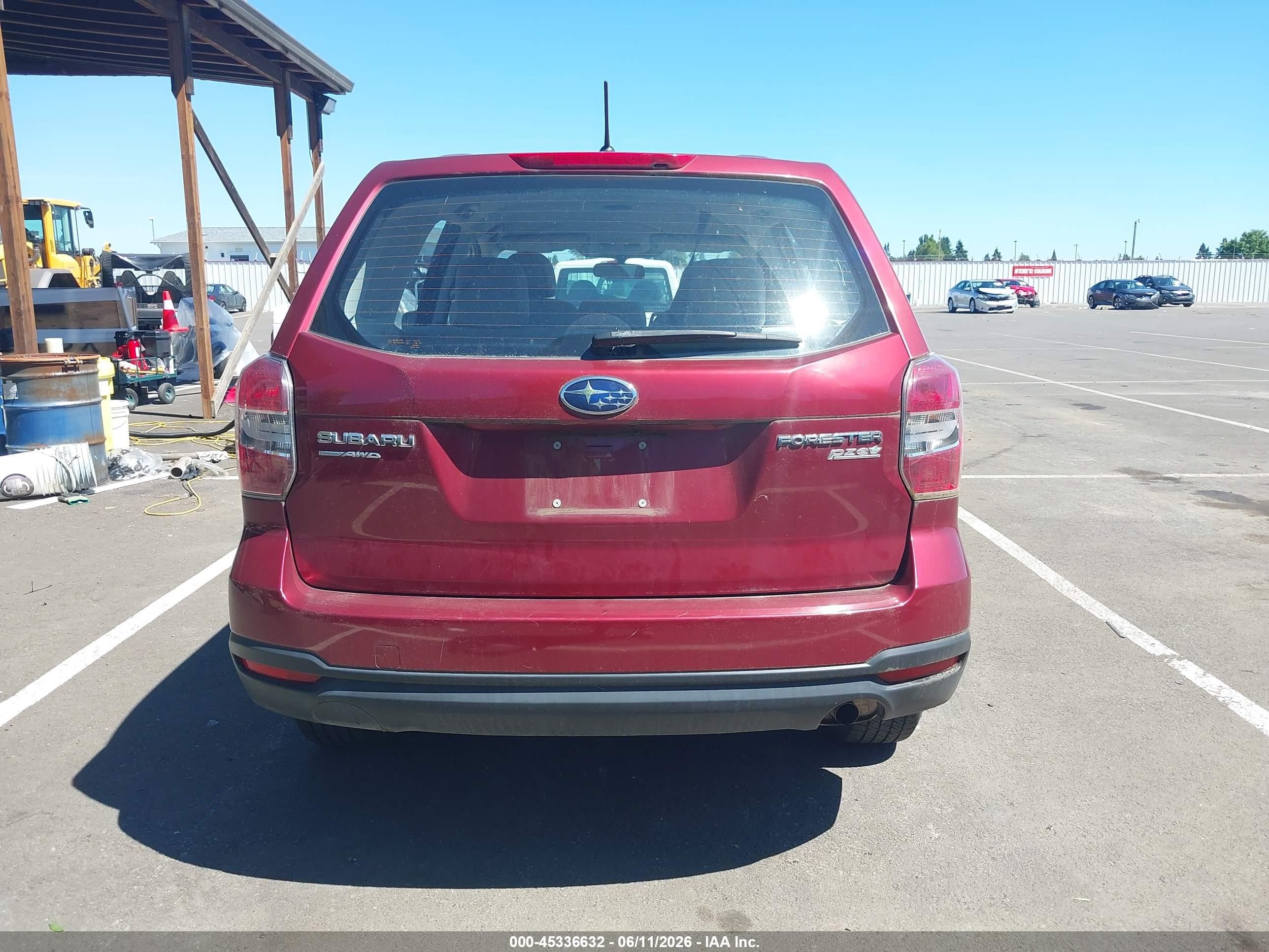 2014 Subaru Forester 2.5i Red vin: JF2SJAAC2EH486180