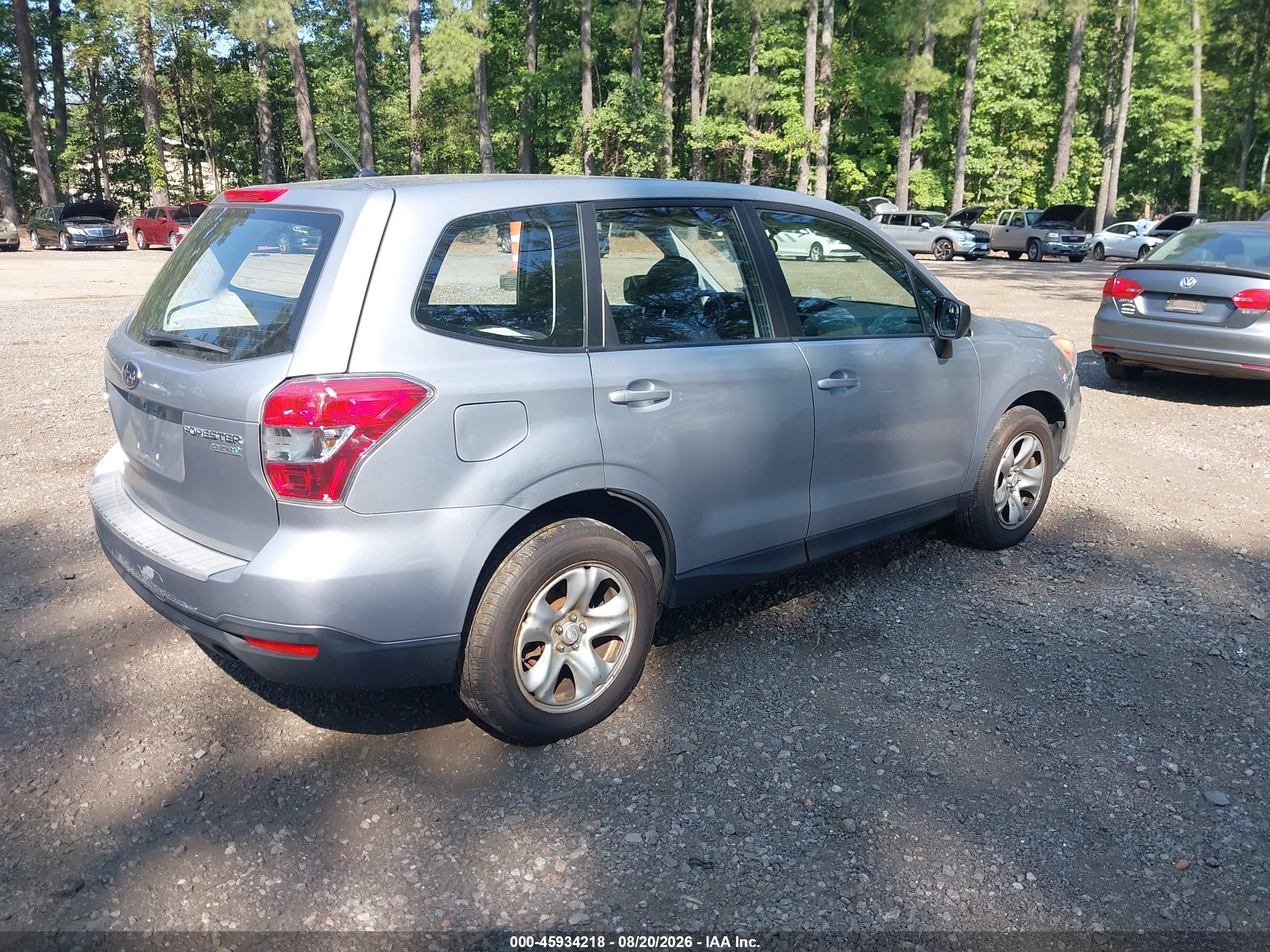 2014 Subaru Forester 2.5i Silver vin: JF2SJAAC2EH494022