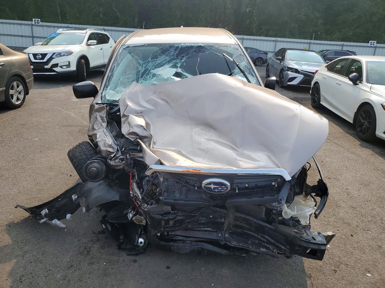 2014 Subaru Forester 2.5i Tan vin: JF2SJAAC2EH508758