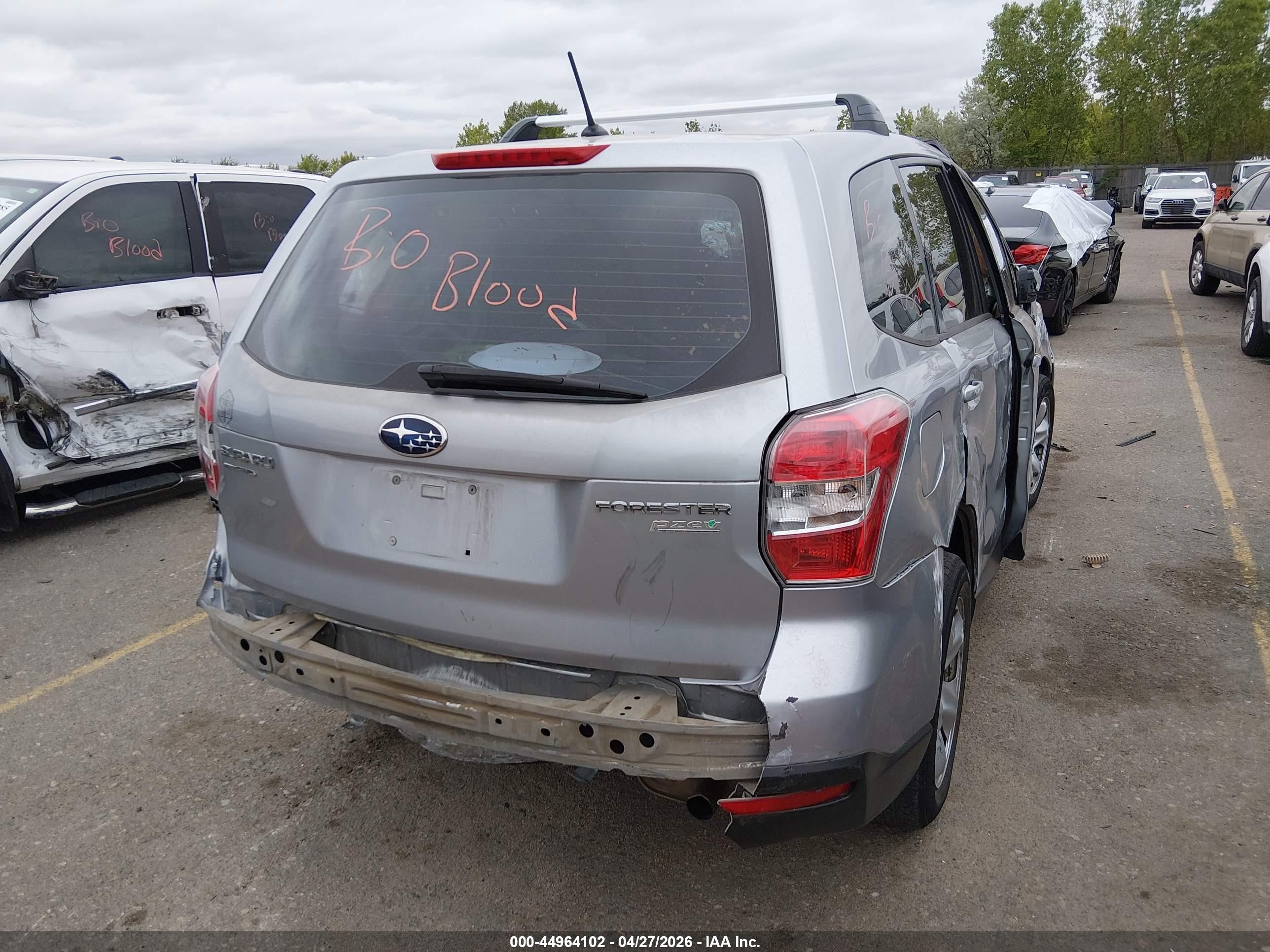 2014 Subaru Forester 2.5i Silver vin: JF2SJAAC2EH512812