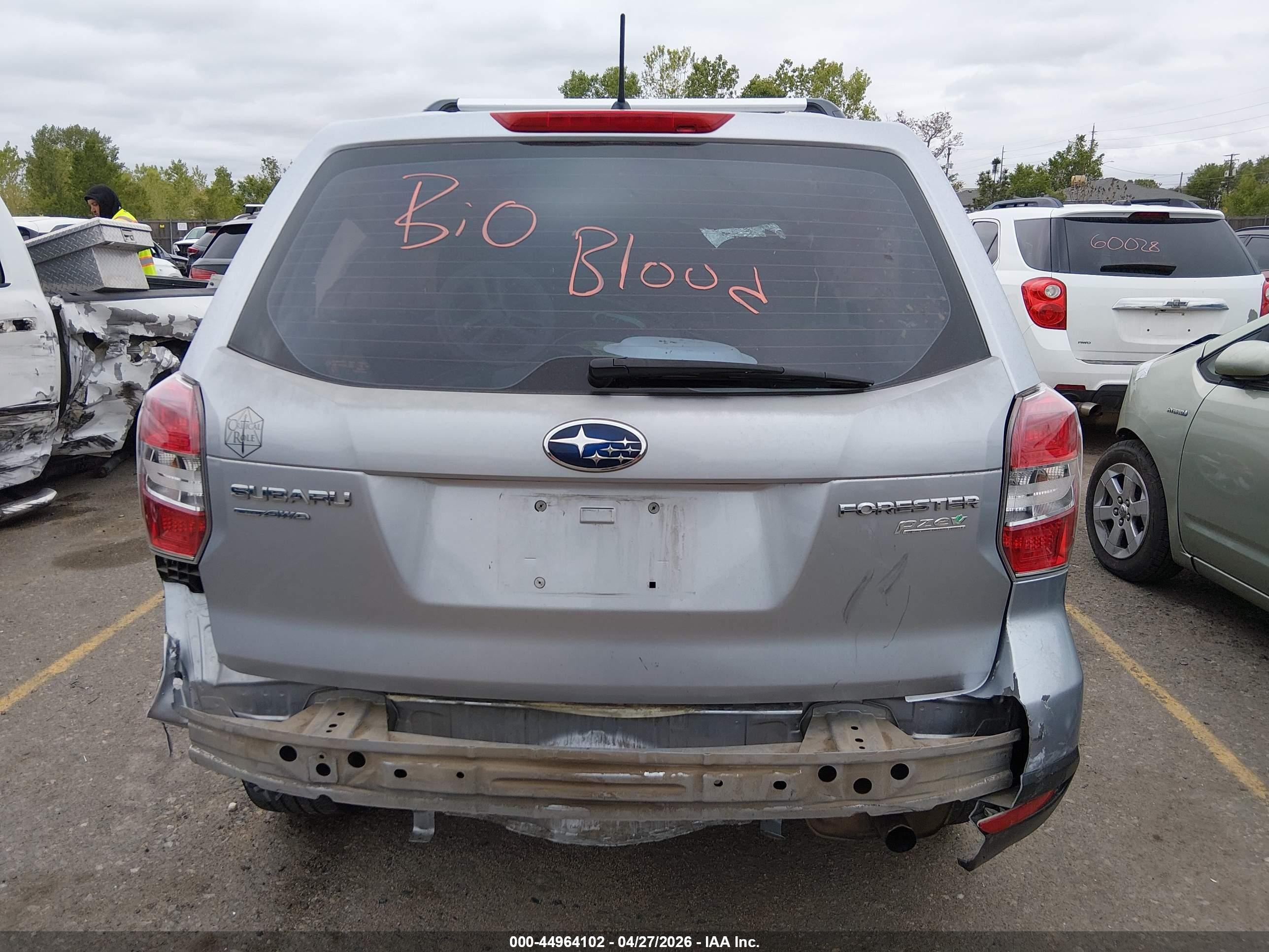 2014 Subaru Forester 2.5i Silver vin: JF2SJAAC2EH512812