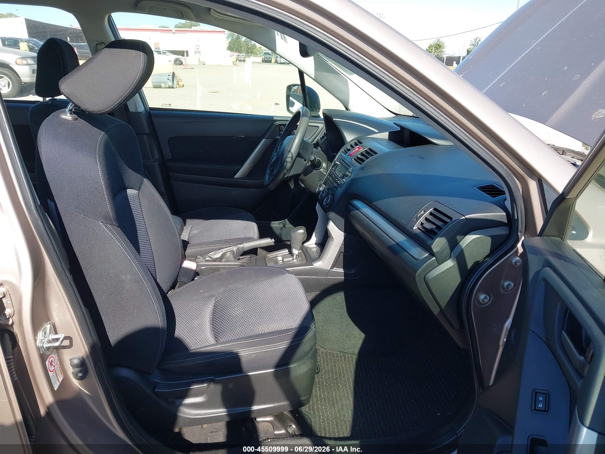 2014 Subaru Forester 2.5i Brown vin: JF2SJAAC2EH530954