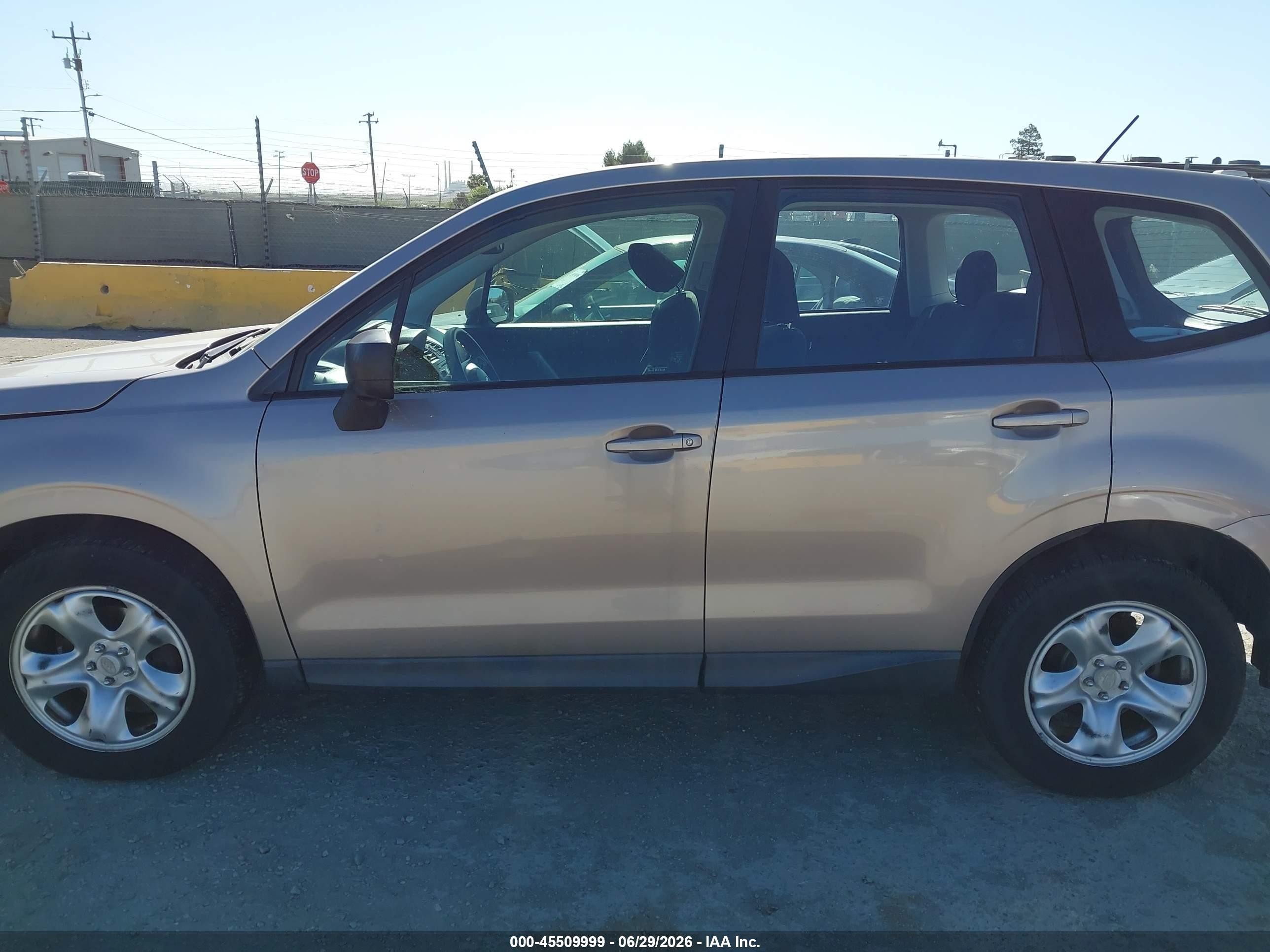 2014 Subaru Forester 2.5i Brown vin: JF2SJAAC2EH530954