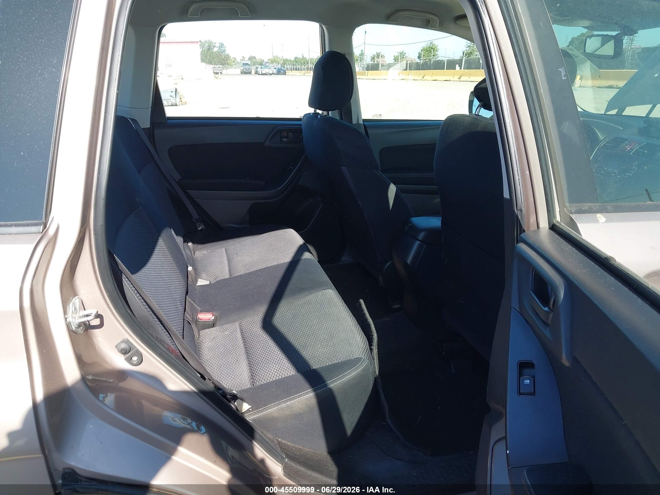 2014 Subaru Forester 2.5i Brown vin: JF2SJAAC2EH530954