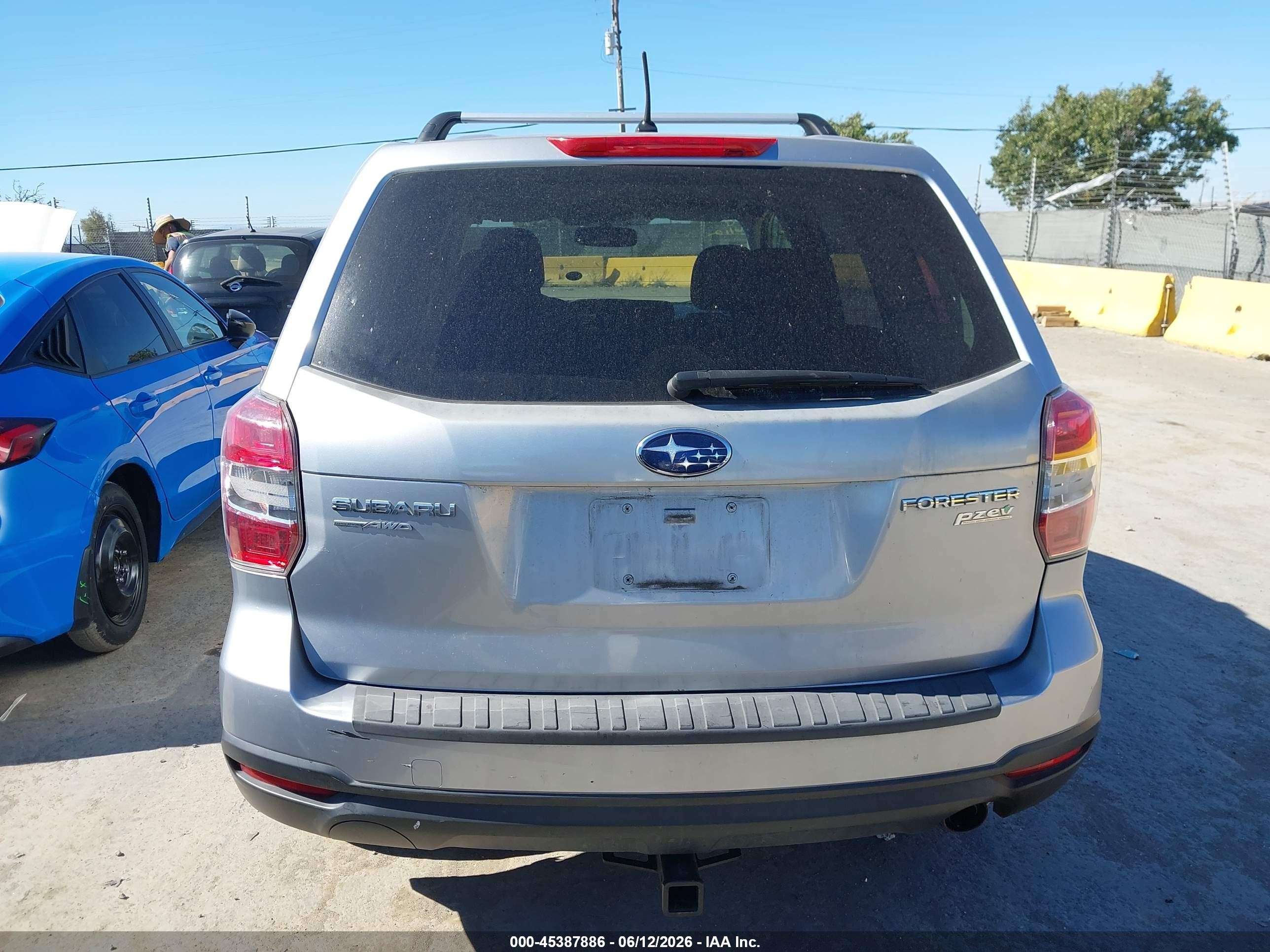 2014 Subaru Forester 2.5i Gray vin: JF2SJAAC3EG441576