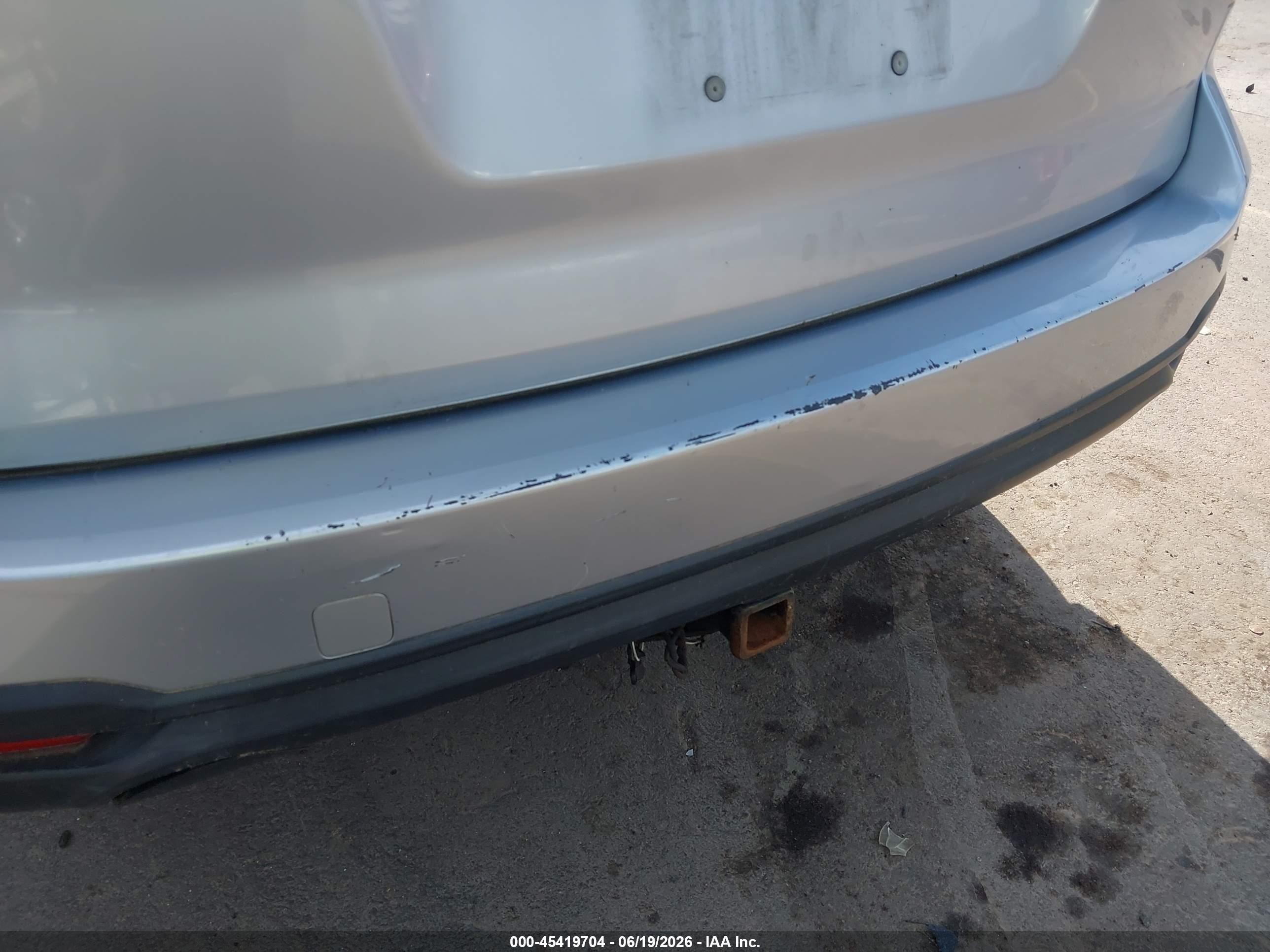 2014 Subaru Forester 2.5i Silver vin: JF2SJAAC3EH424545