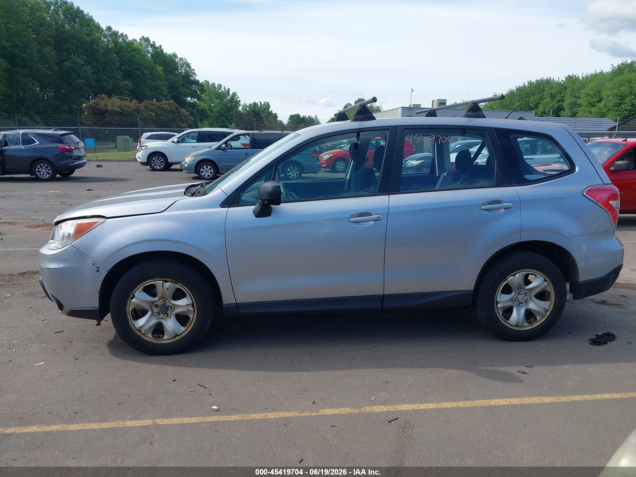 2014 Subaru Forester 2.5i Silver vin: JF2SJAAC3EH424545