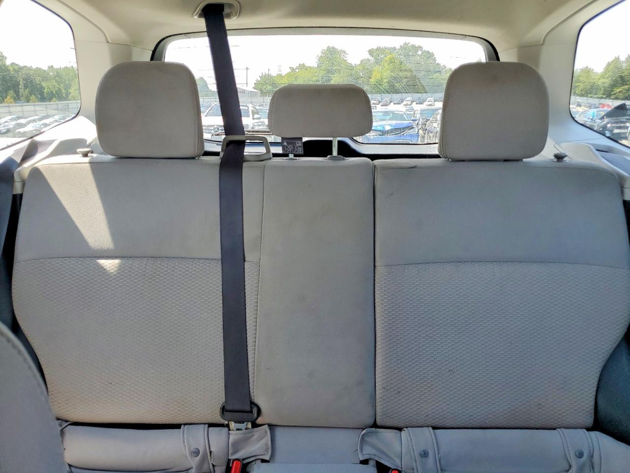 2014 Subaru Forester 2.5i Silver vin: JF2SJAAC3EH446884